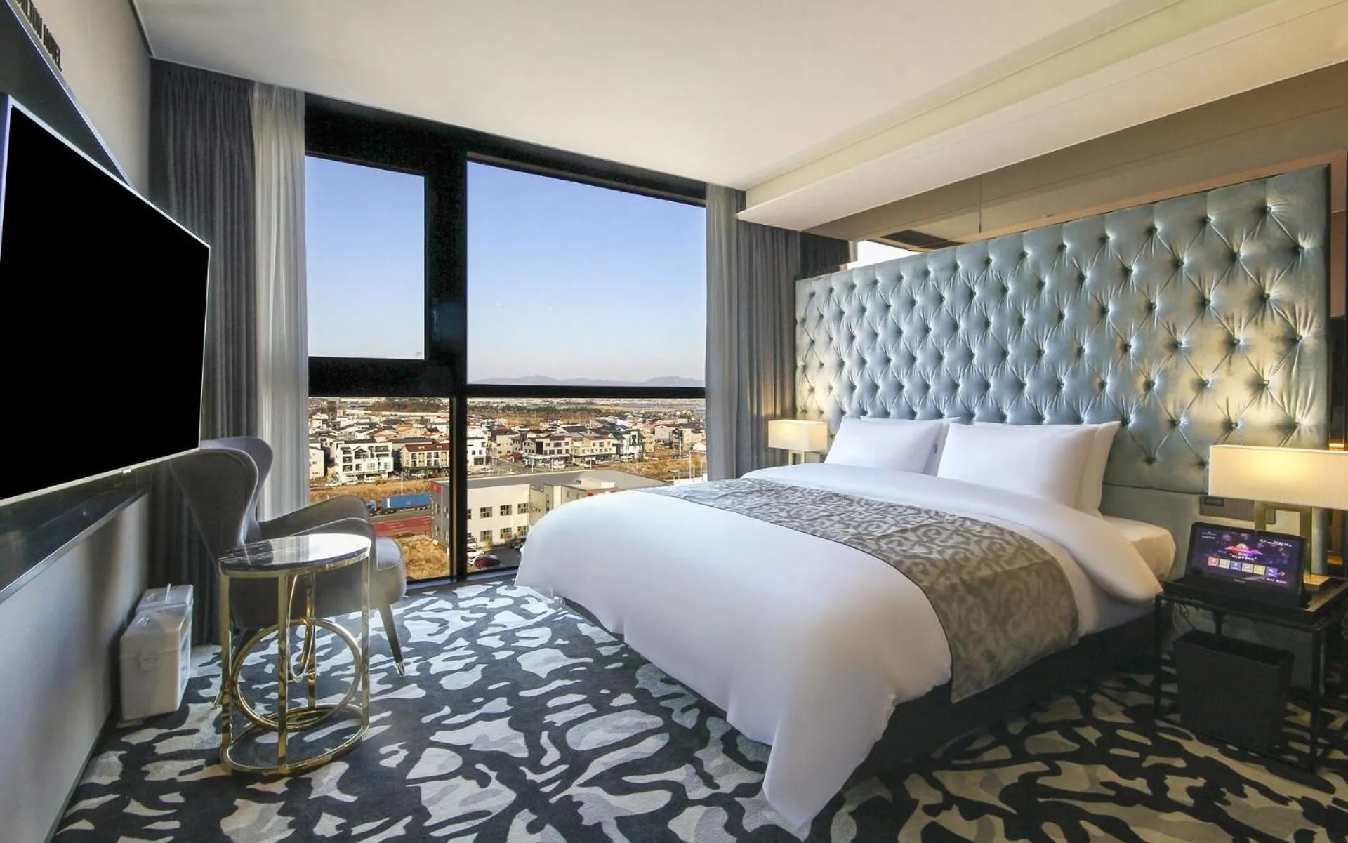 Bed in Best Louis Hamilton Hotel West Busan