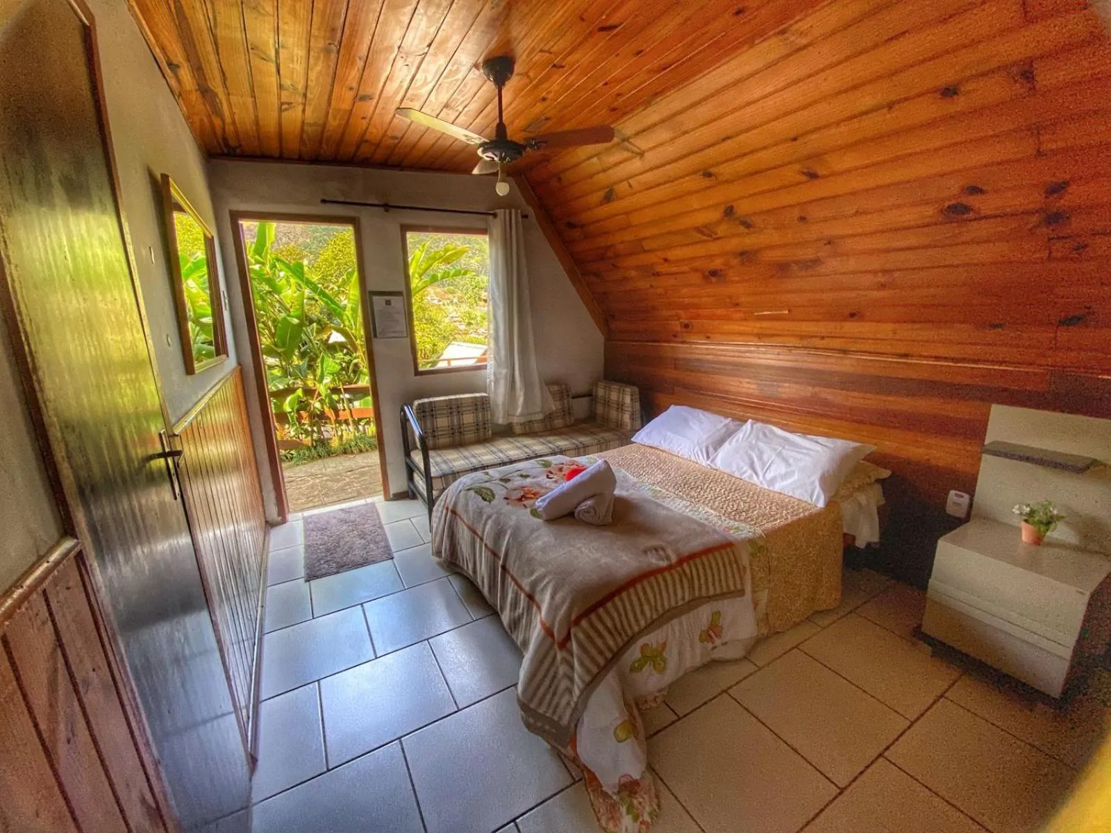 Bed in Pousada Colibri Serrano