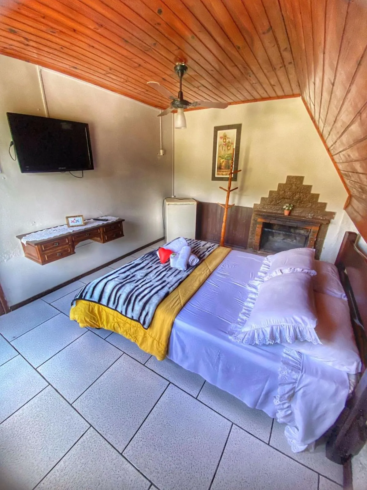 Bed in Pousada Colibri Serrano