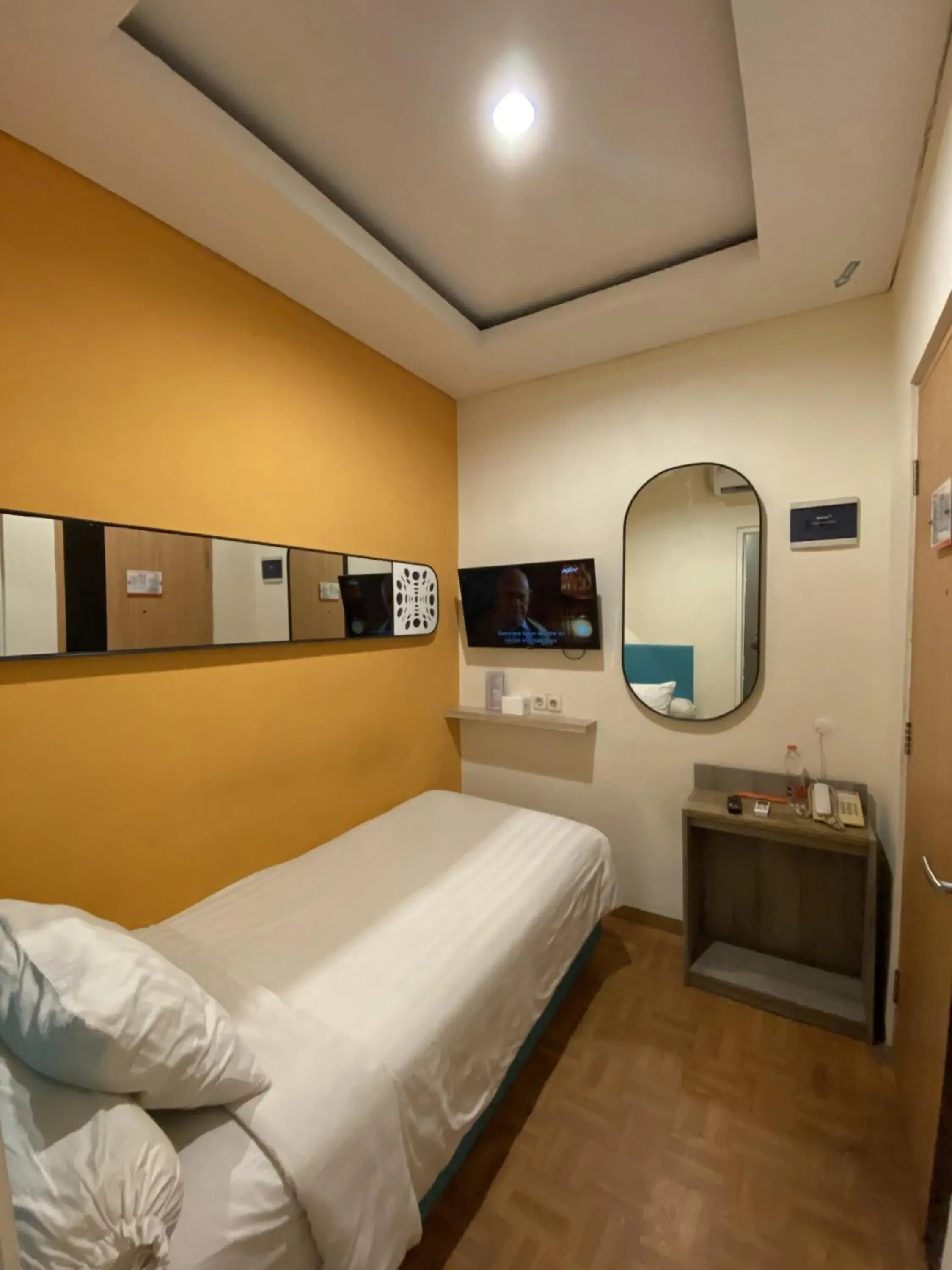 Bed in Front One Budget Malang by Azana Bed in Front One Budget Malang by Azana