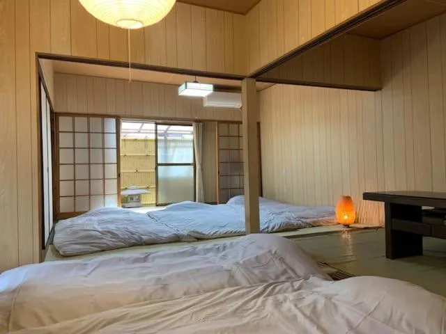 Bed in Kyoto Osaka SUMIREYA