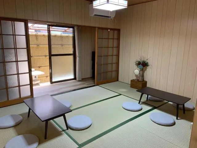 Bed in Kyoto Osaka SUMIREYA