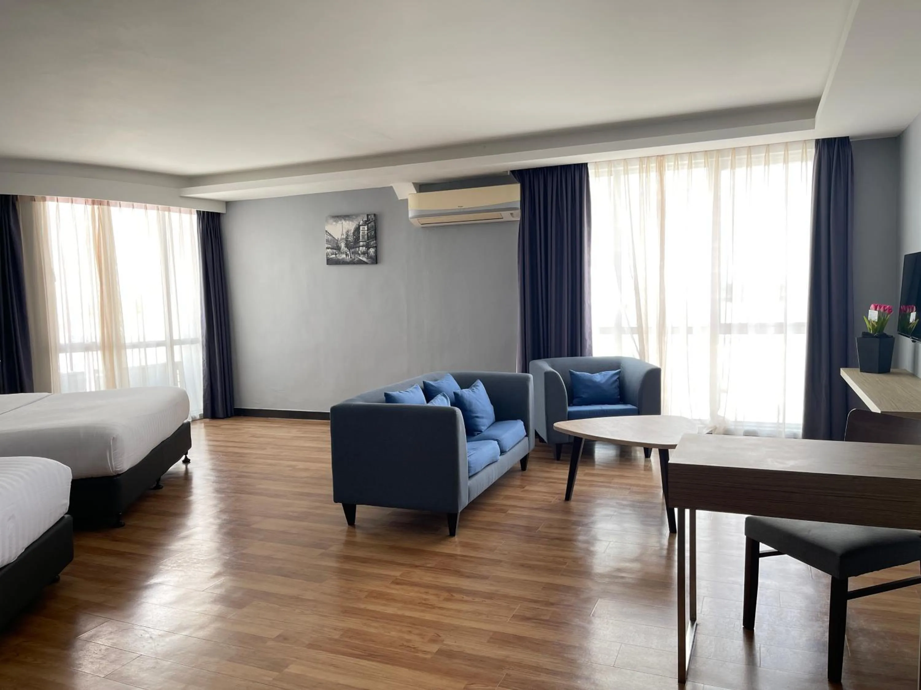 Photo of the whole room, Bed in Win Hotel