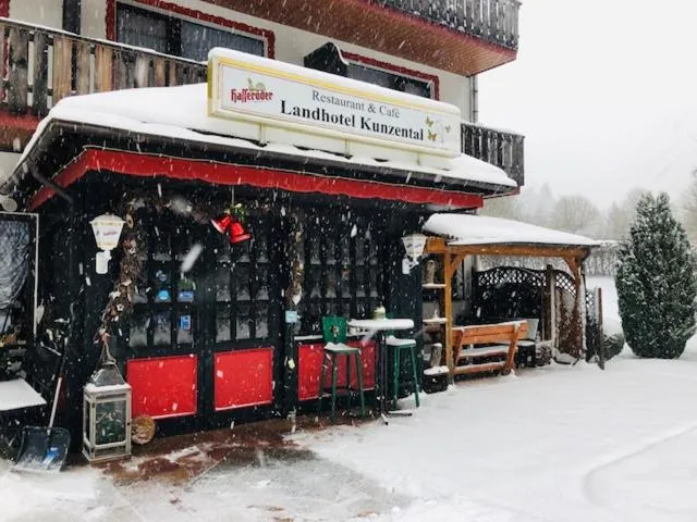Facade/entrance in Landhotel Kunzental