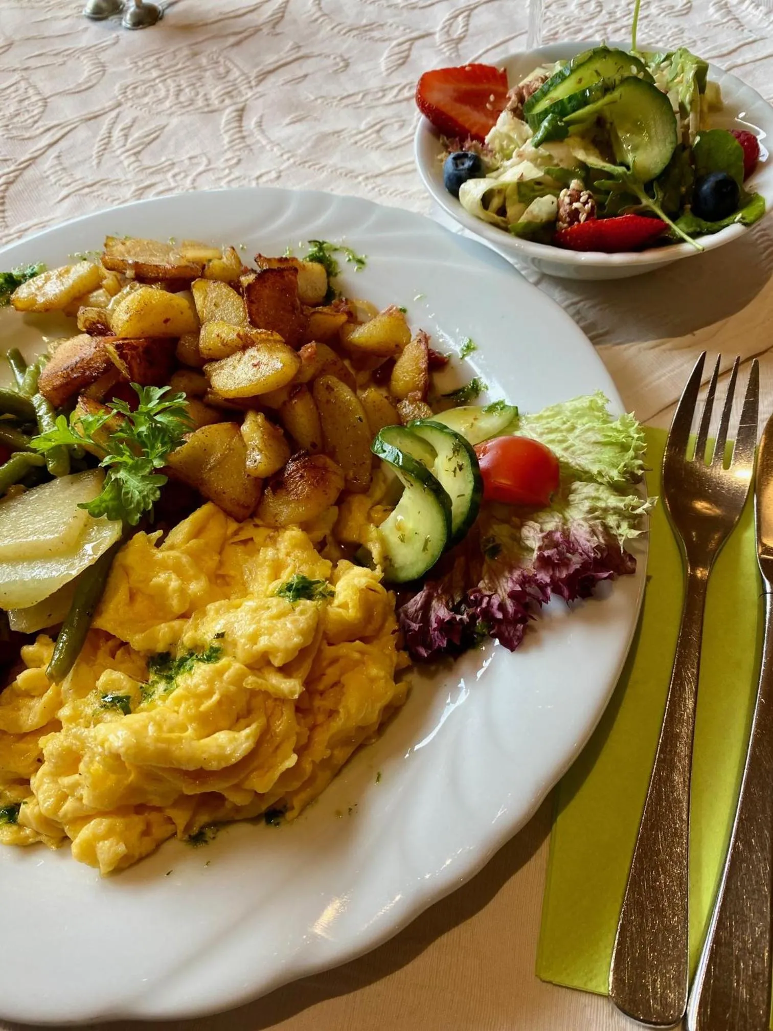 Restaurant/places to eat in Landhotel Kunzental