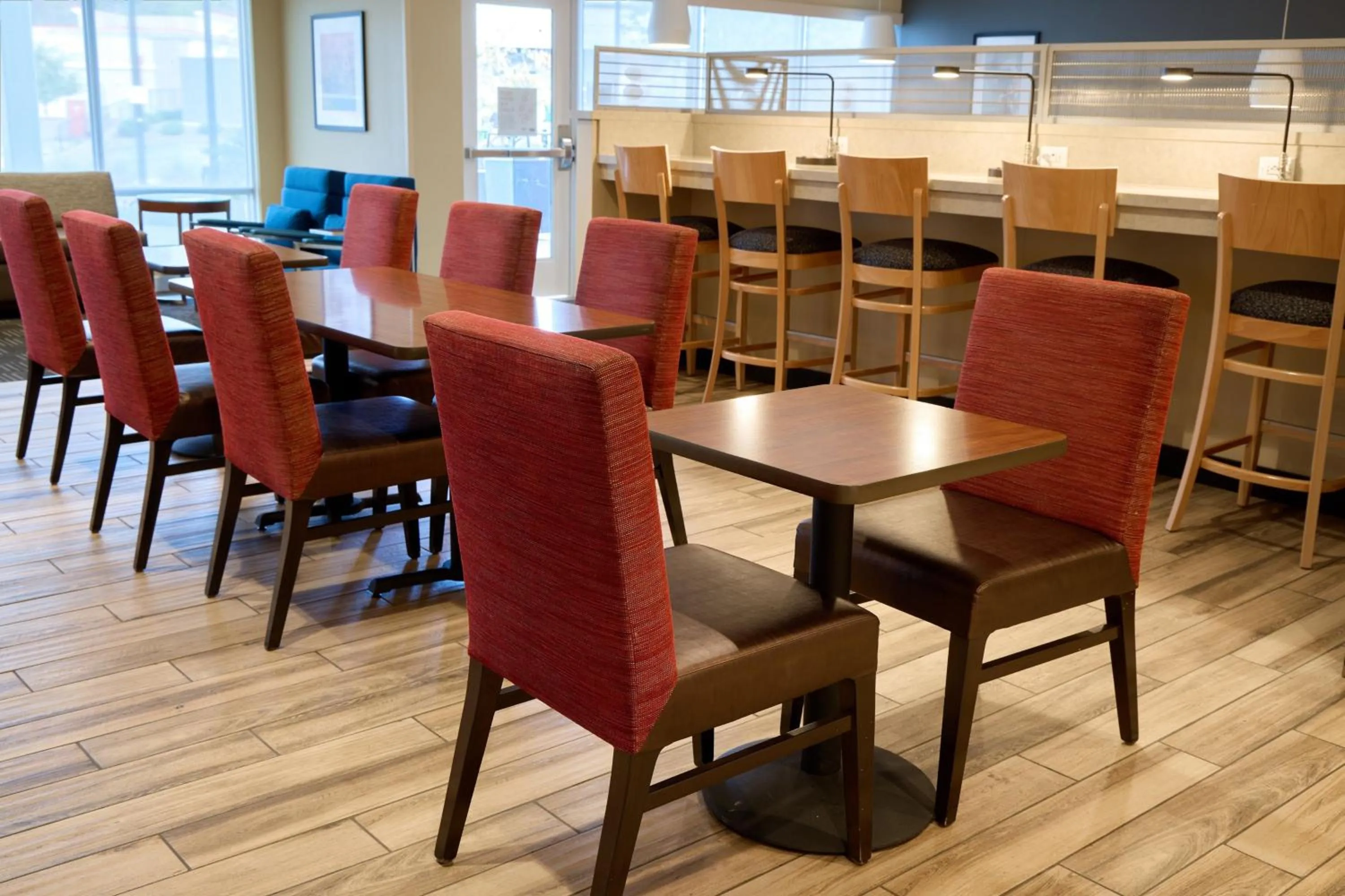 Restaurant/places to eat in TownePlace Suites By Marriott Columbia West/Lexington