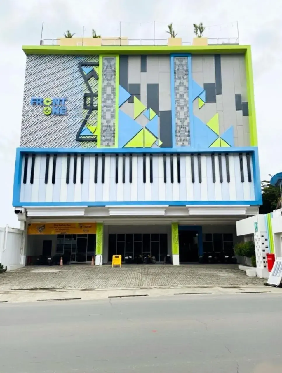 Front One Budget Waena Abepura Front One Budget Waena Abepura