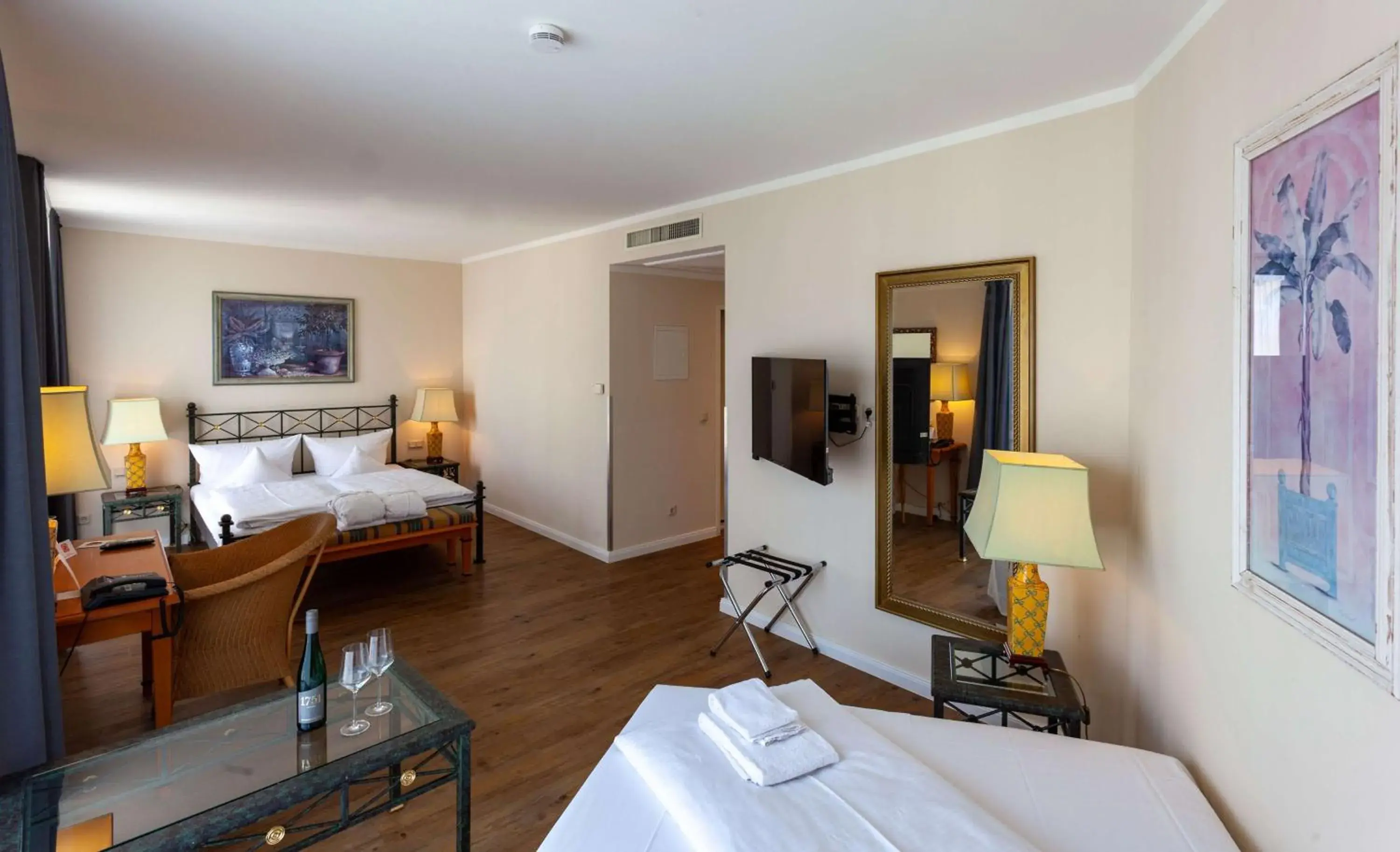 Bedroom, Bed in Best Western Wein- und Parkhotel Bedroom, Bed in Best Western Wein- und Parkhotel