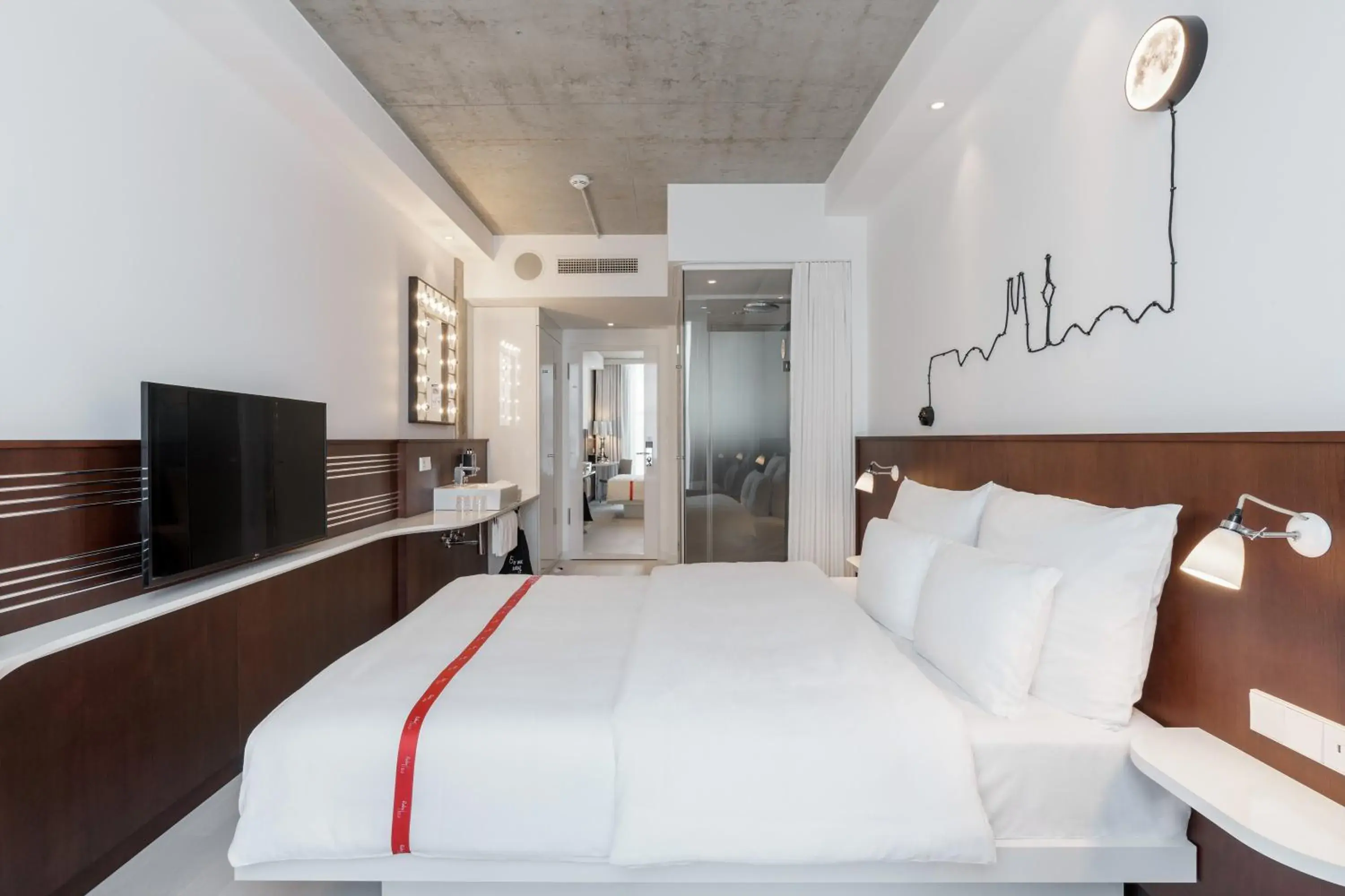 Photo of the whole room, Bed in Ruby Ella Hotel Cologne Photo of the whole room, Bed in Ruby Ella Hotel Cologne