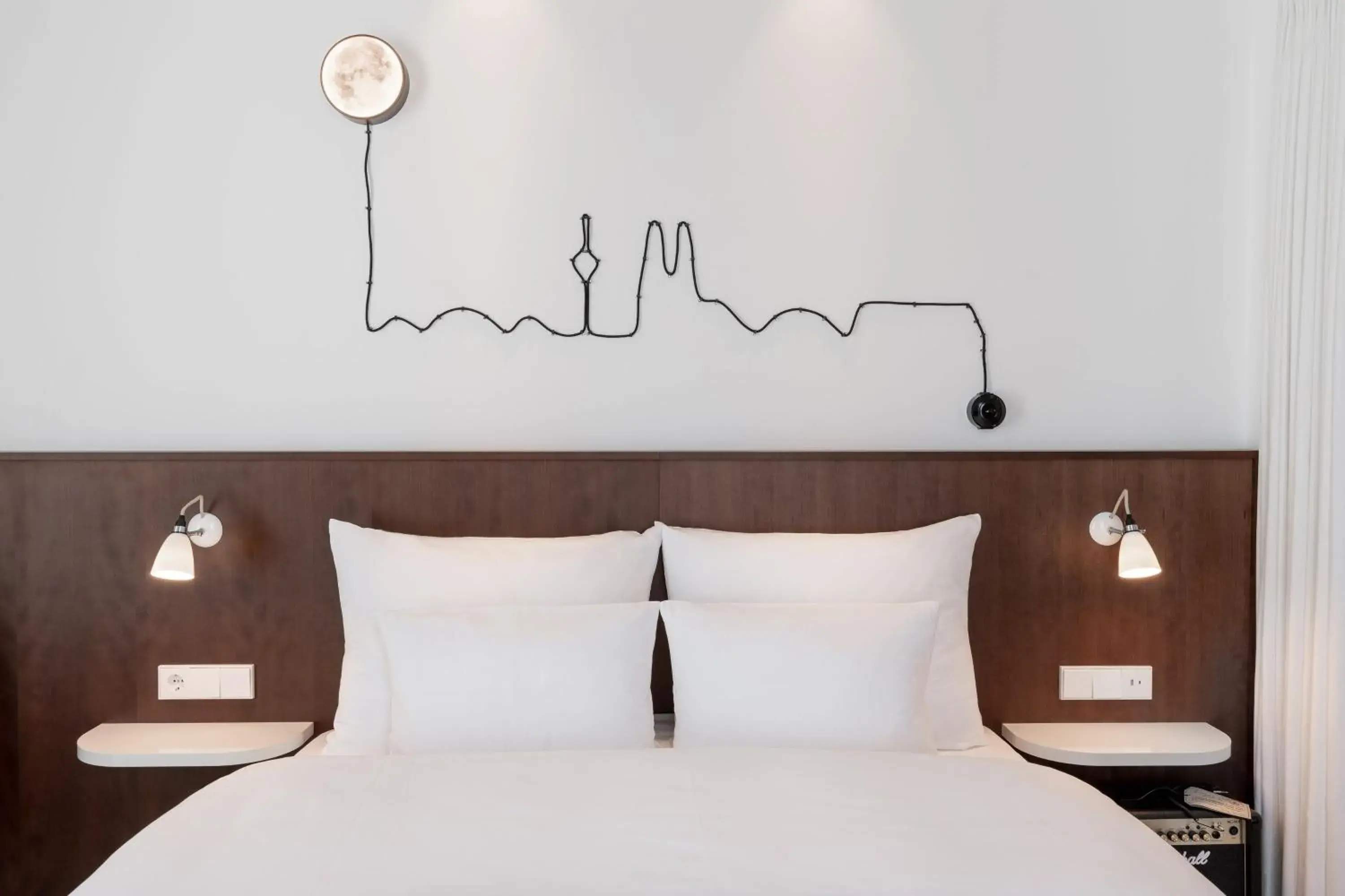 Photo of the whole room, Bed in Ruby Ella Hotel Cologne Photo of the whole room, Bed in Ruby Ella Hotel Cologne