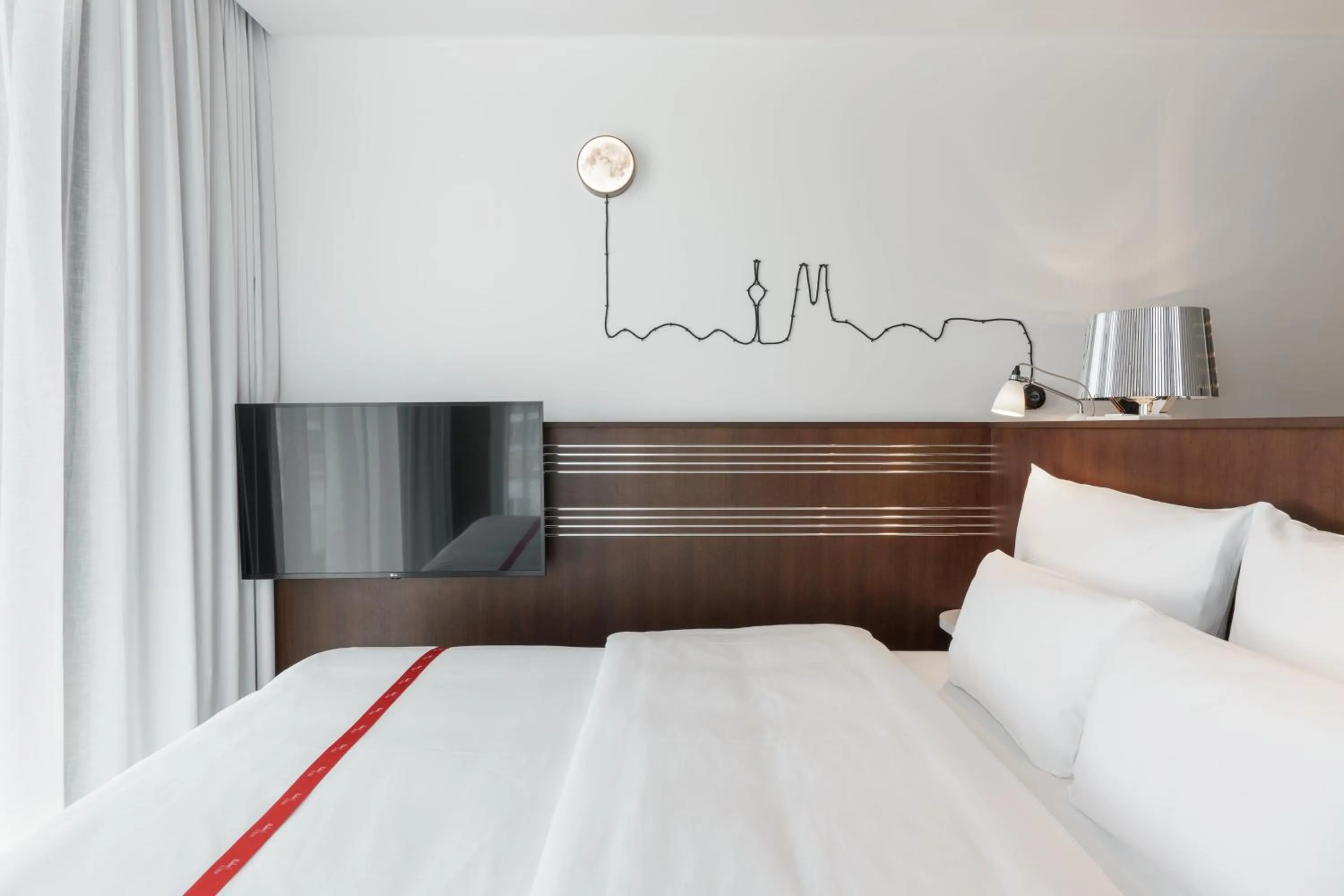 Photo of the whole room, Bed in Ruby Ella Hotel Cologne