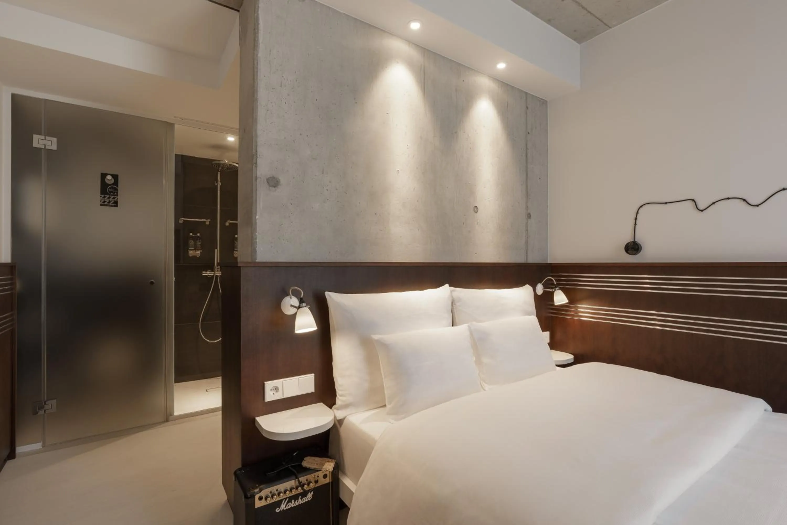 Photo of the whole room, Bed in Ruby Ella Hotel Cologne