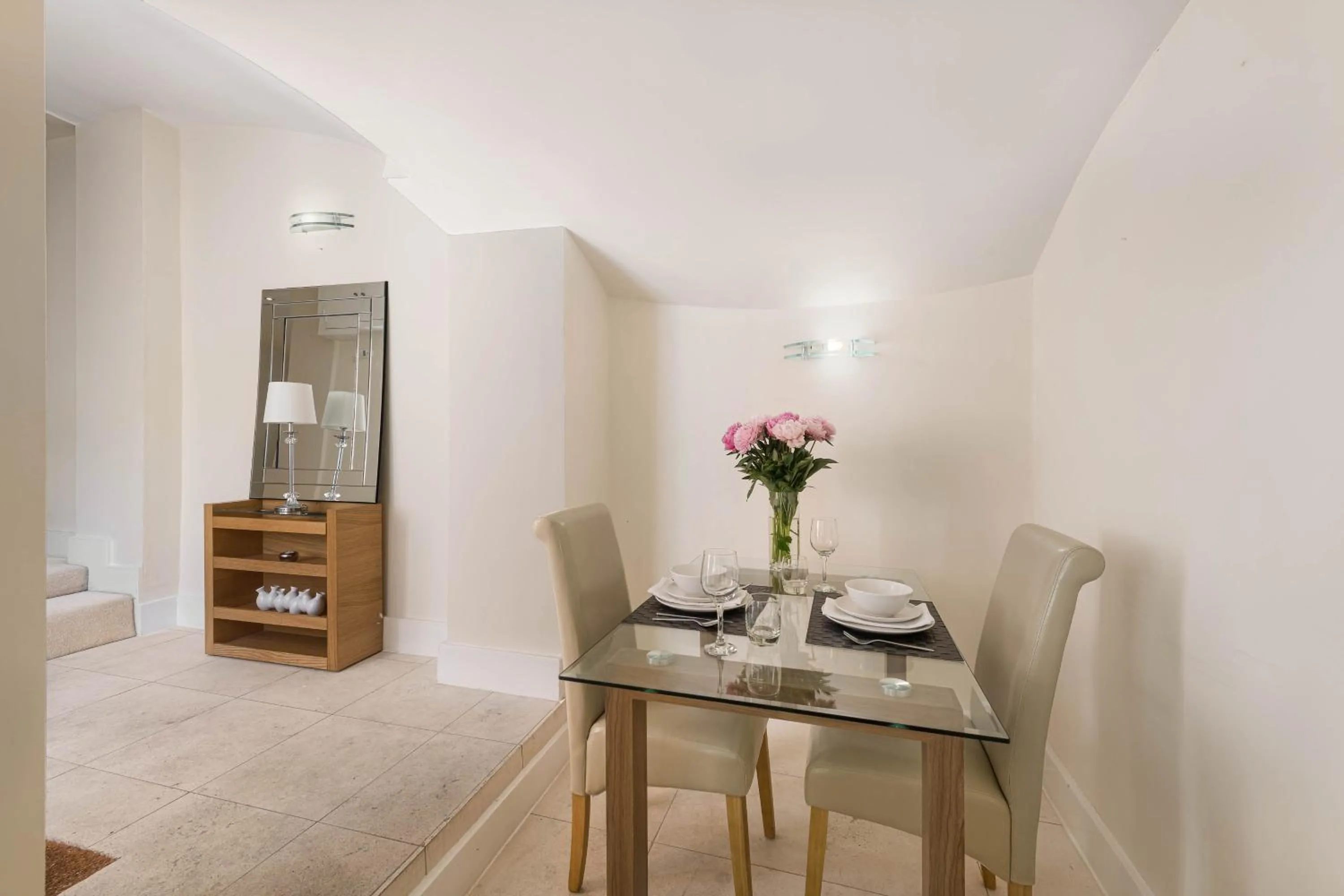 Dining area in Belgravia Apartments