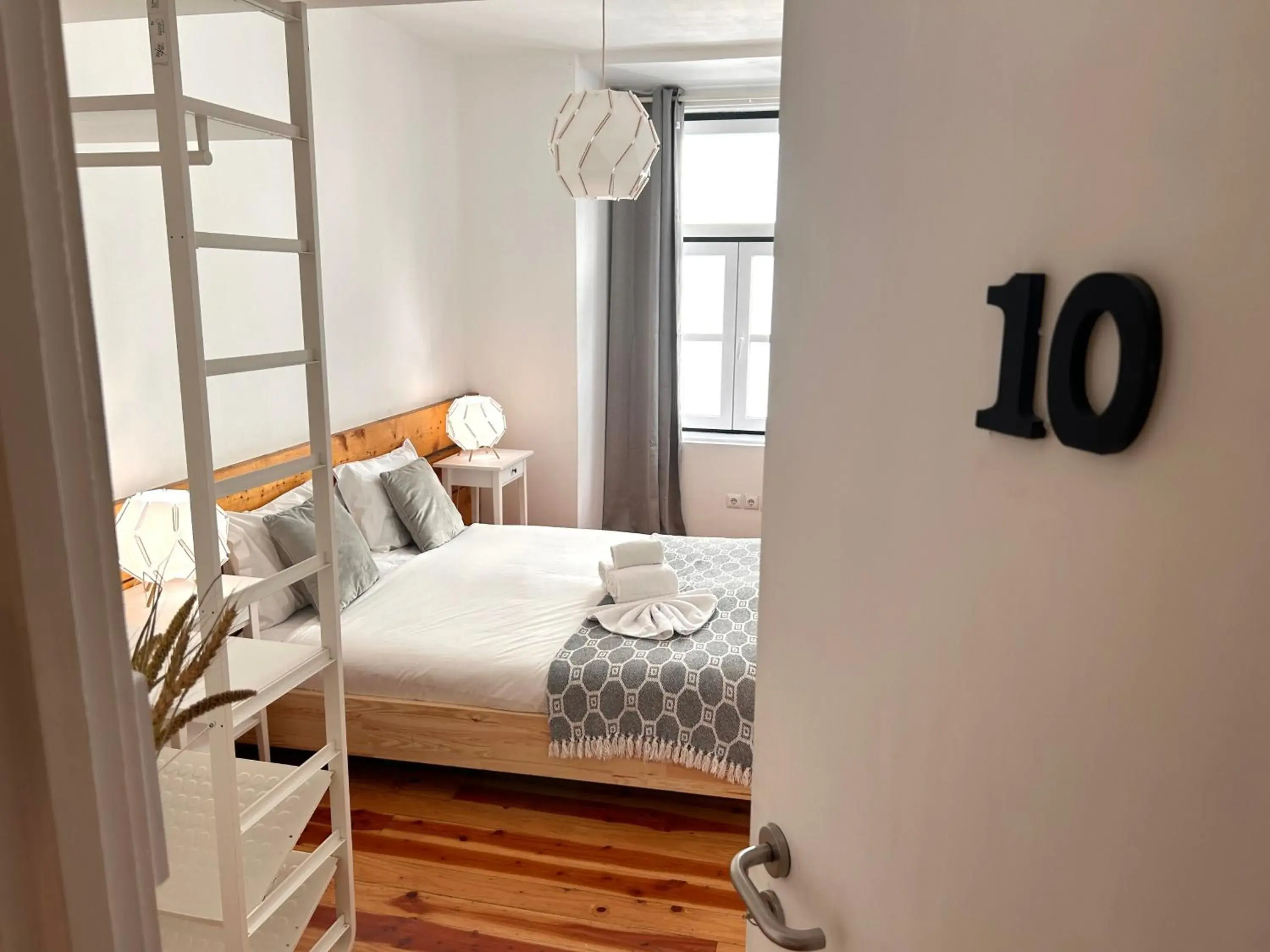 Superior Double Room with Private Bathroom - 3rd floor in 262 Baixa Guesthouse Superior Double Room with Private Bathroom - 3rd floor in 262 Baixa Guesthouse