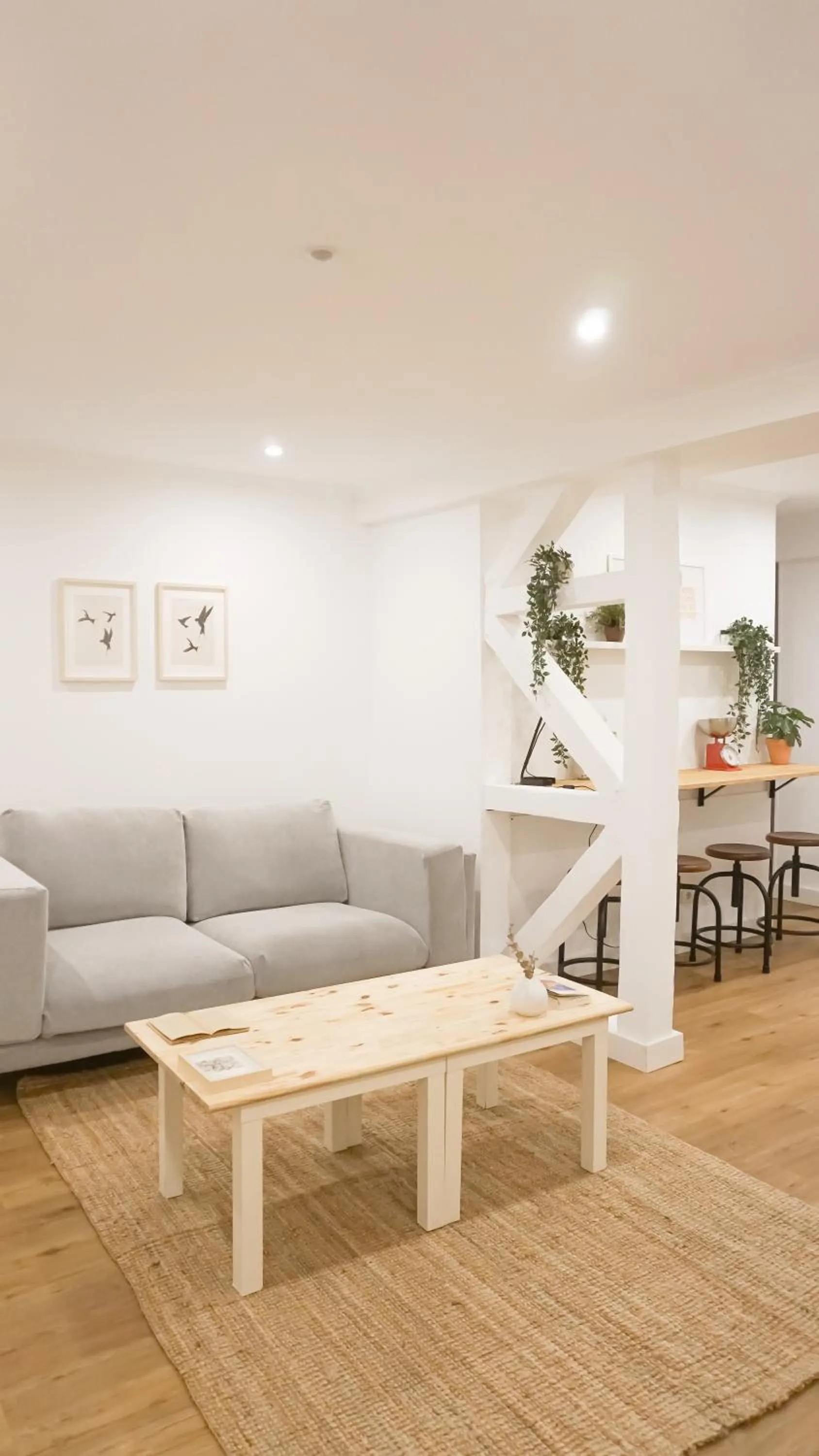 Communal lounge/ TV room in 262 Baixa Guesthouse