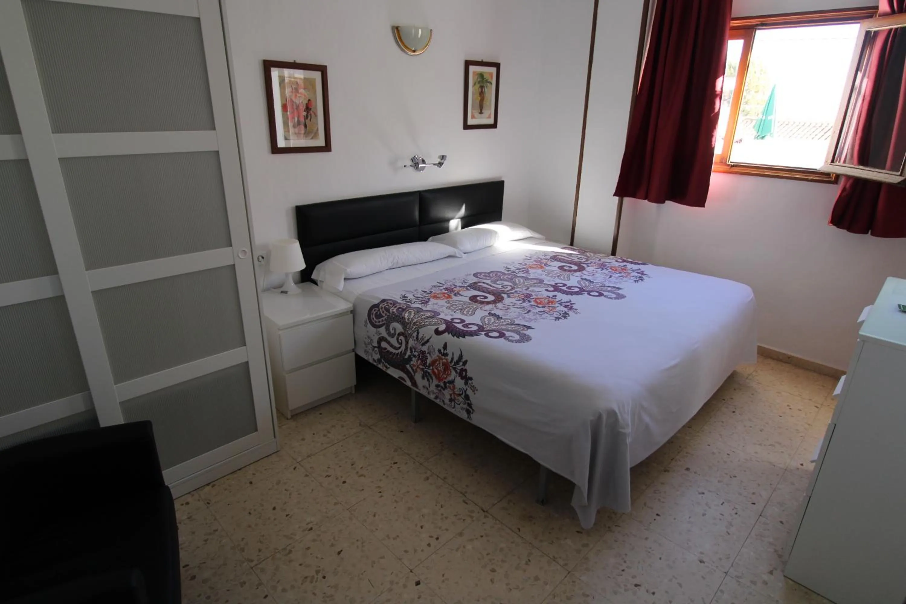 Bed in Hostal Fornet Altea