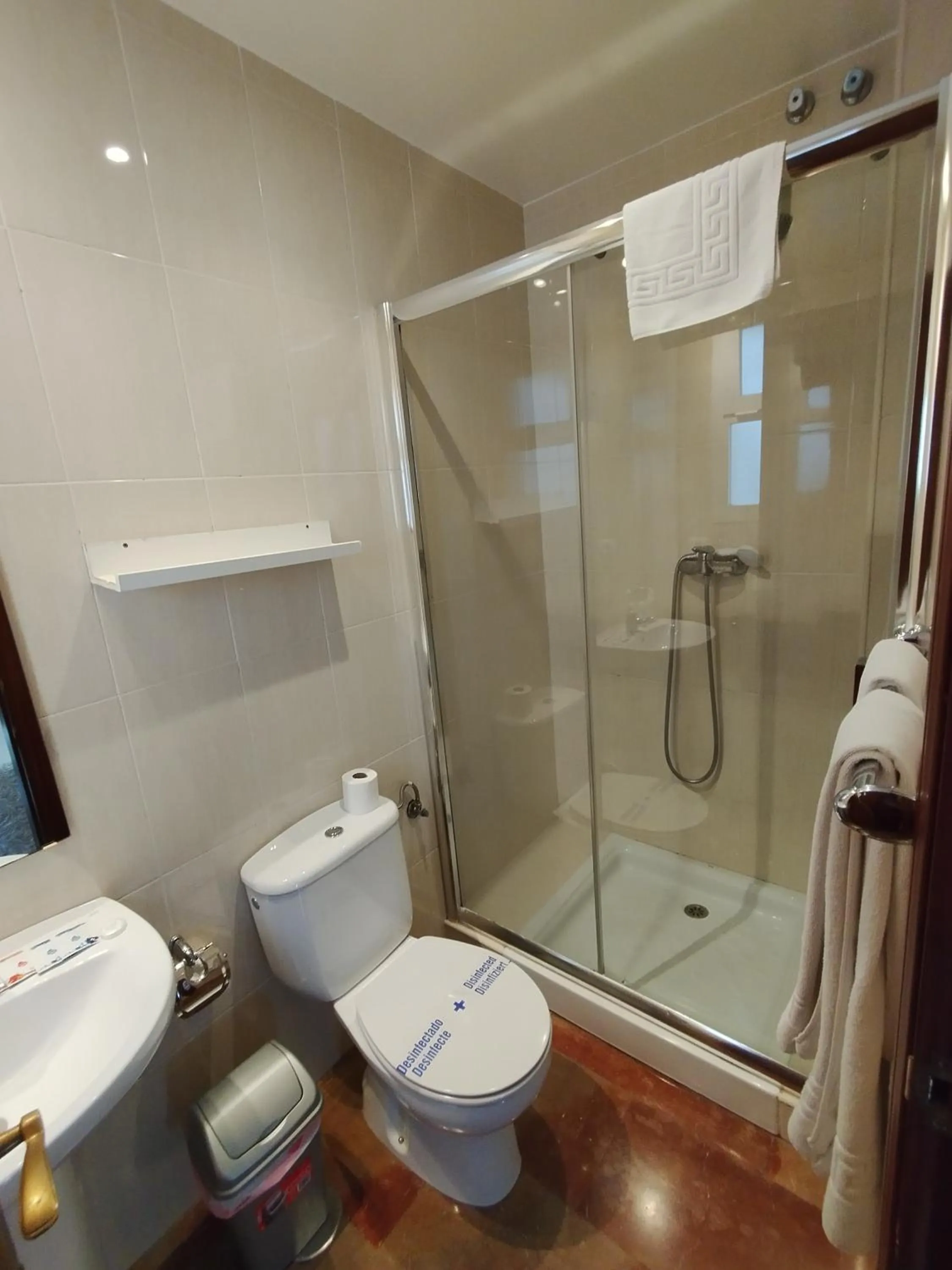 Bathroom in Hostal San Cayetano