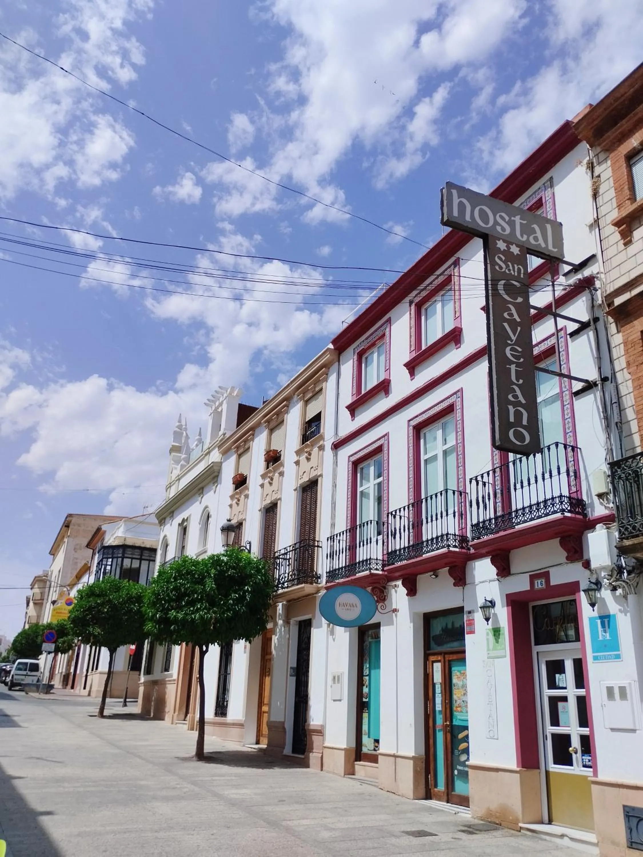 Property building in Hostal San Cayetano