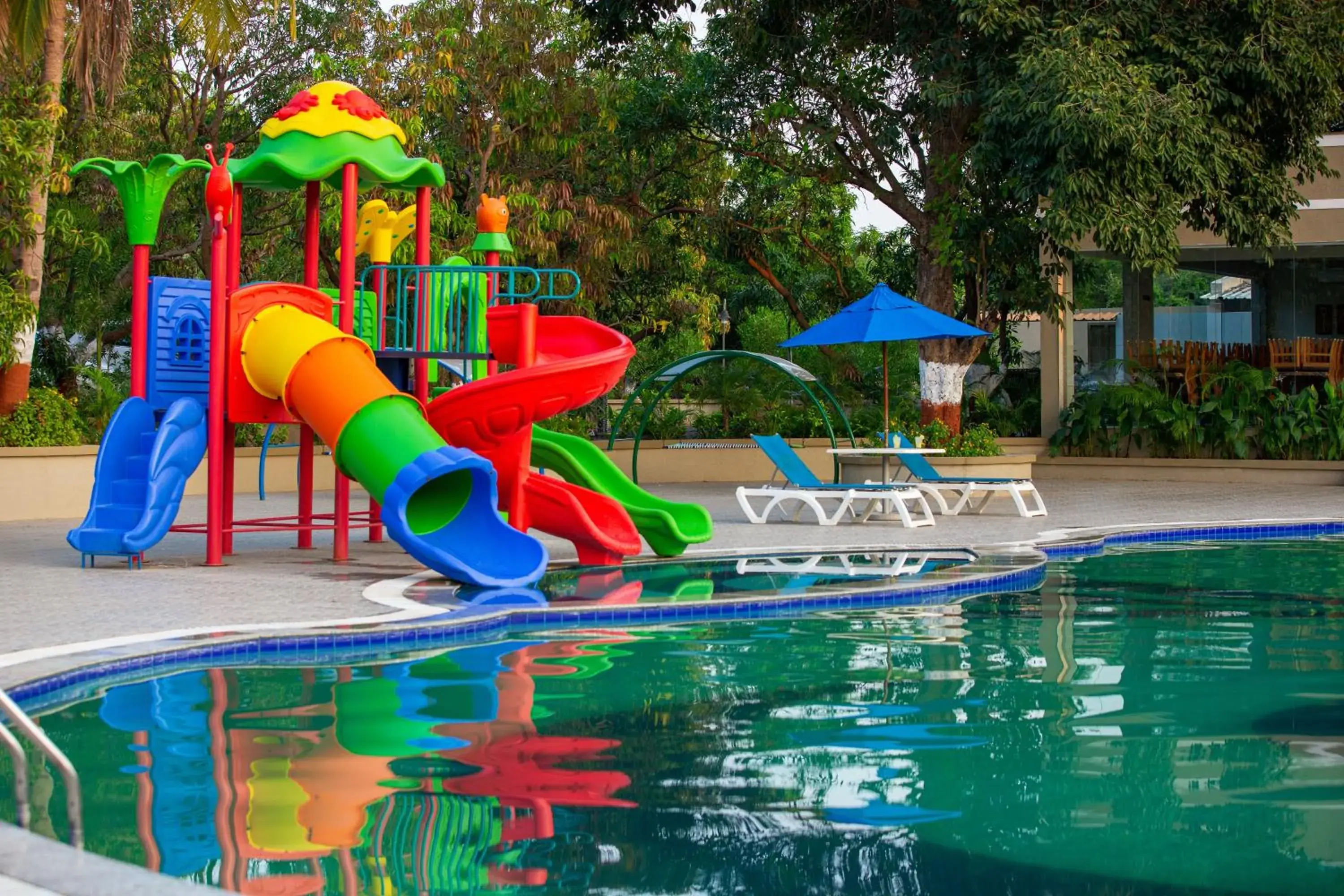 Swimming pool in Sterling Gir Swimming pool in Sterling Gir