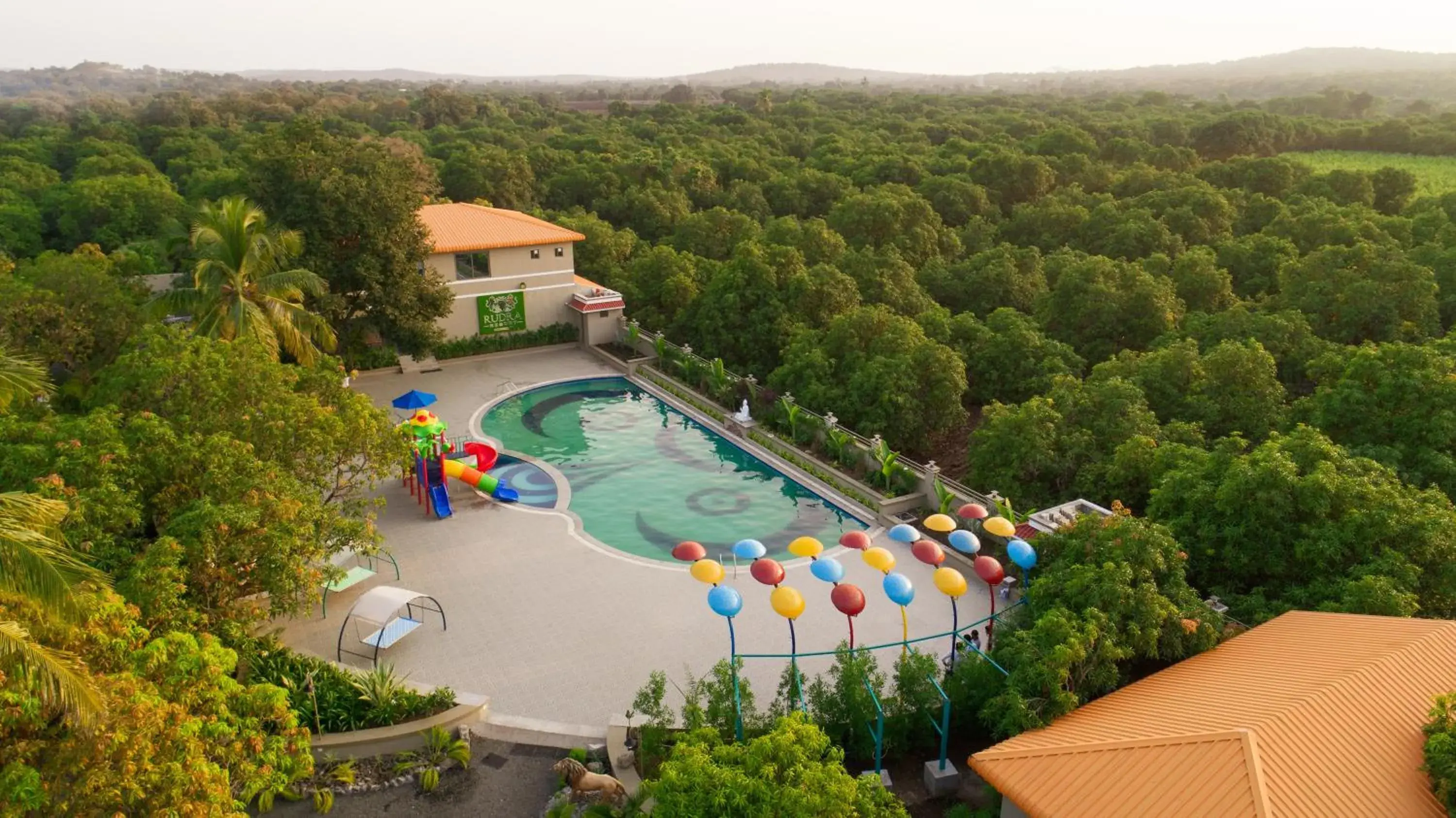 Pool view in Sterling Gir Pool view in Sterling Gir