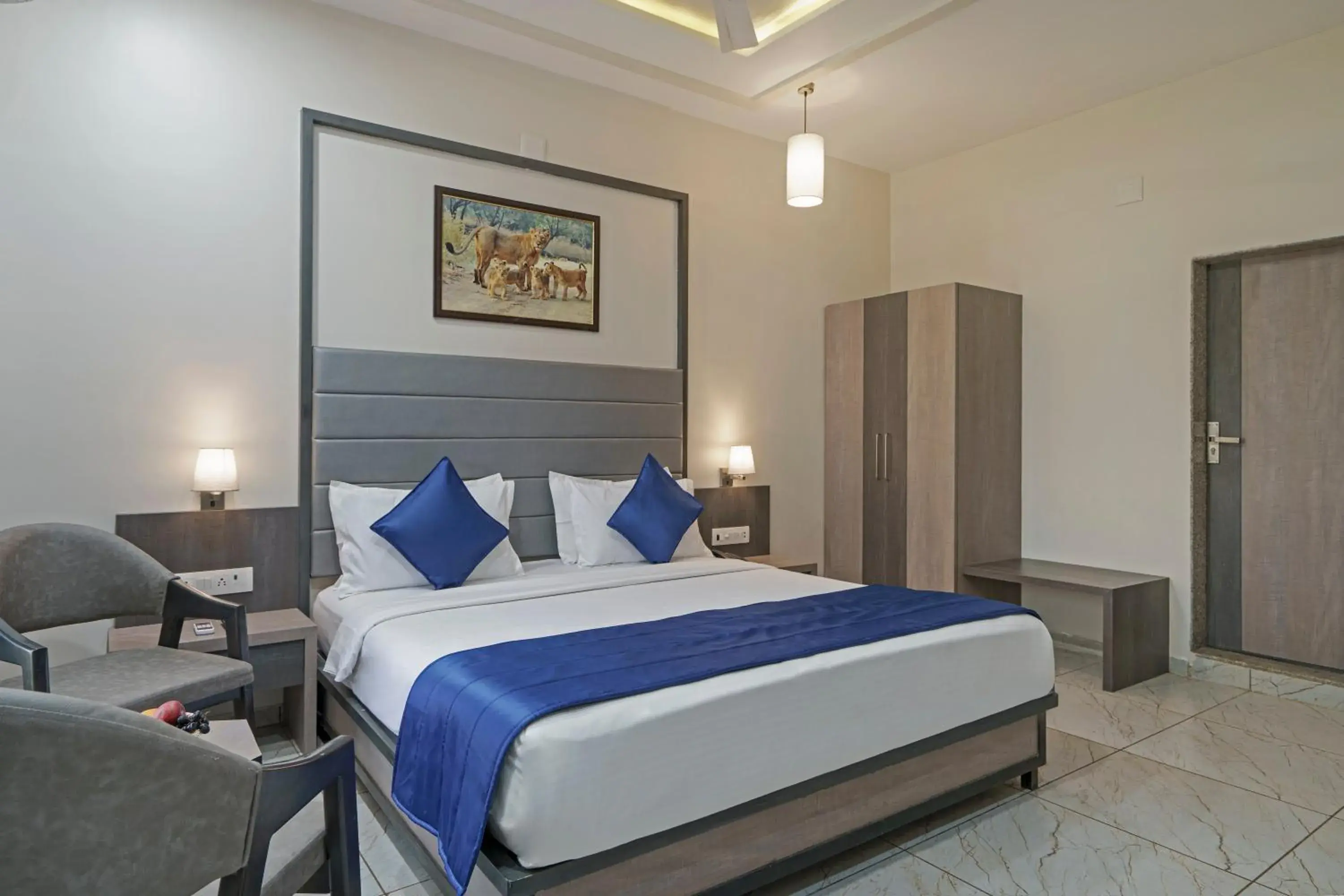 Bed in Sterling Gir Bed in Sterling Gir