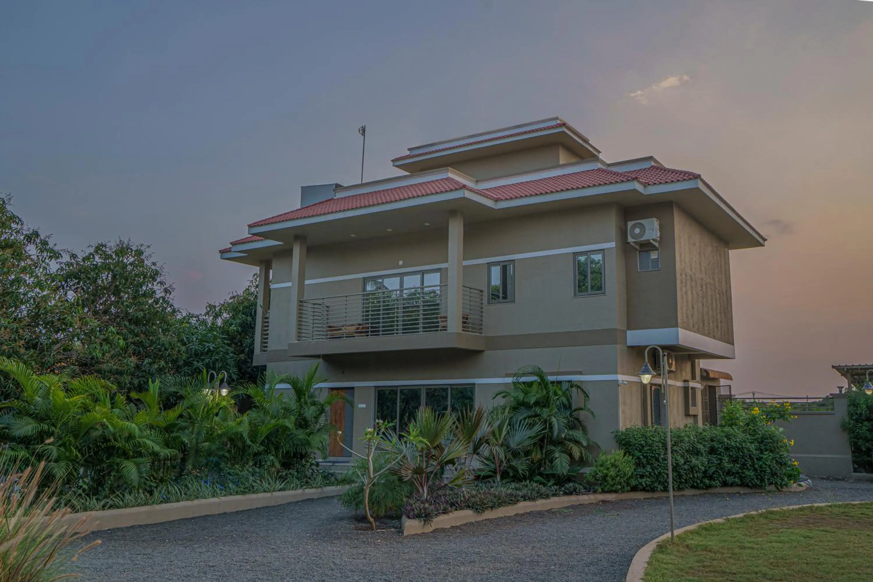 Other in Sterling Gir