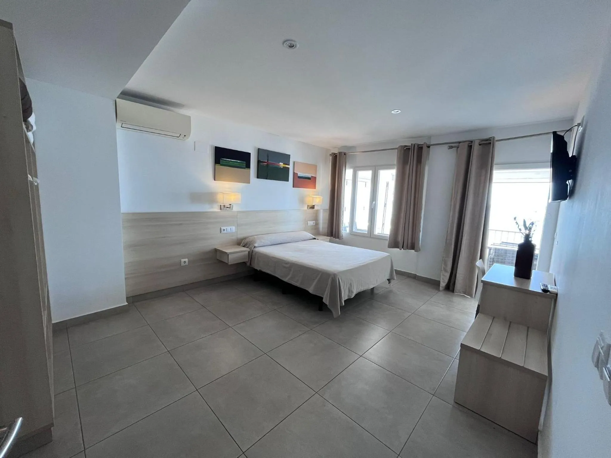 Bed in Hotel San Miguel