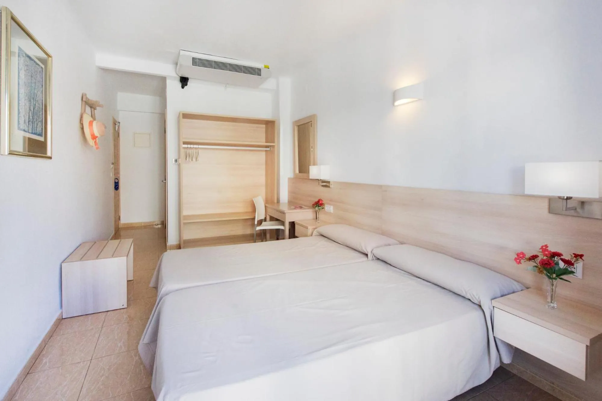 Bed in Hotel San Miguel