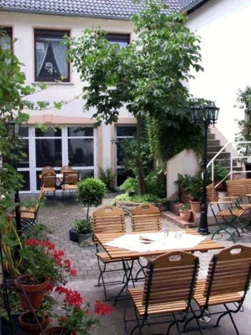 Restaurant/places to eat in Hotel Landgasthof Gemmer