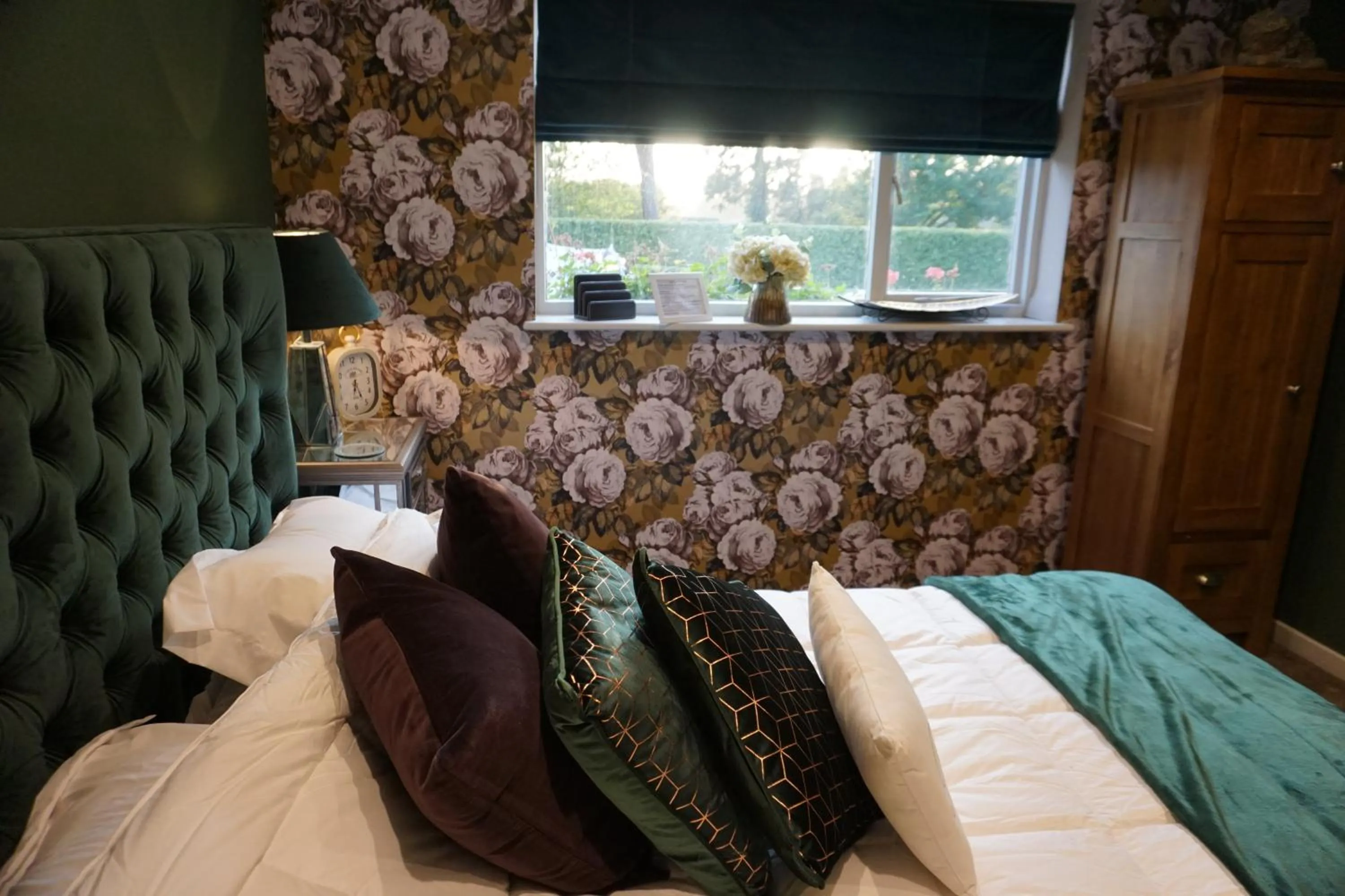 Bed in The Tickled Trout Inn Bilton-in-Ainsty