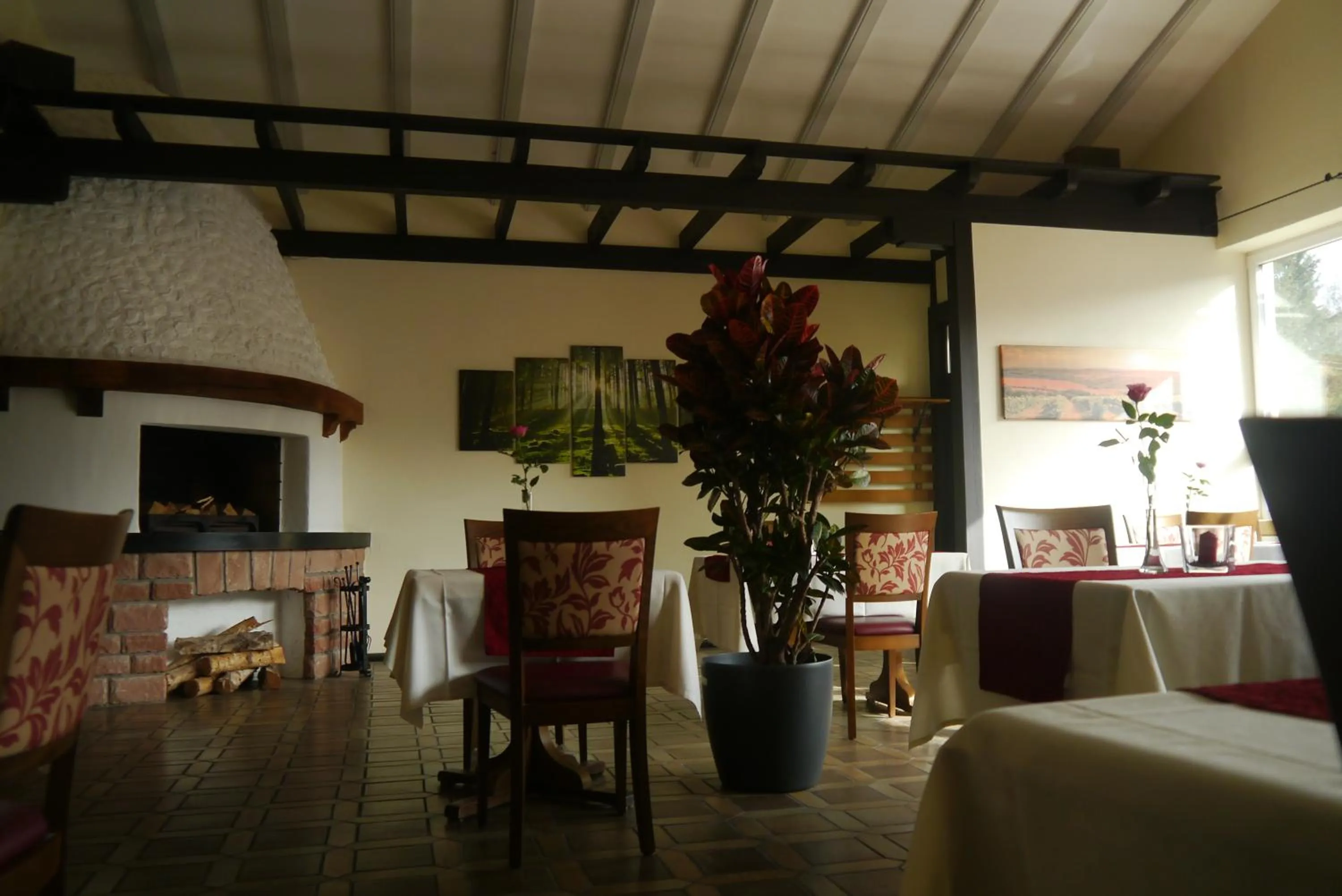 Restaurant/places to eat in Hotel Linde Pfalz
