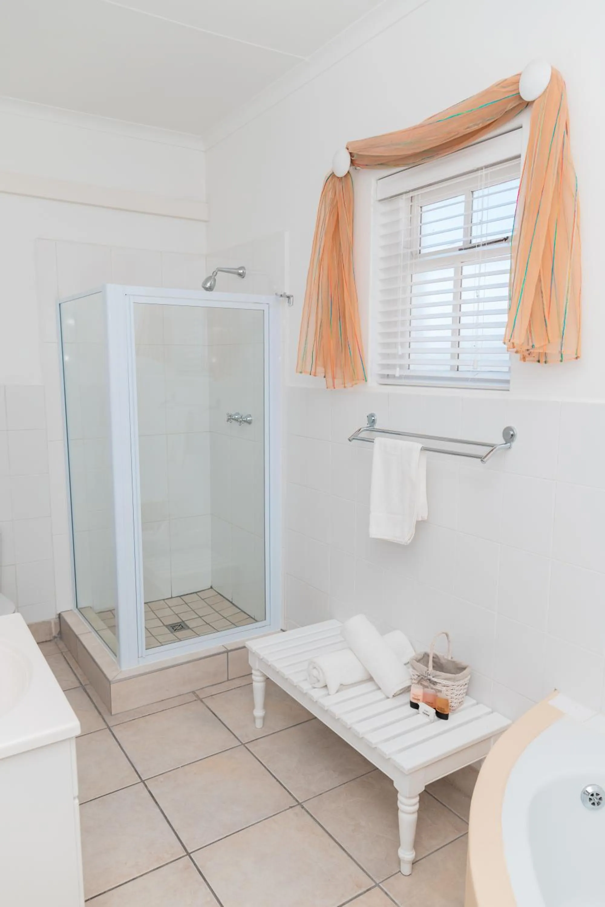 Bathroom in Paternoster Lodge