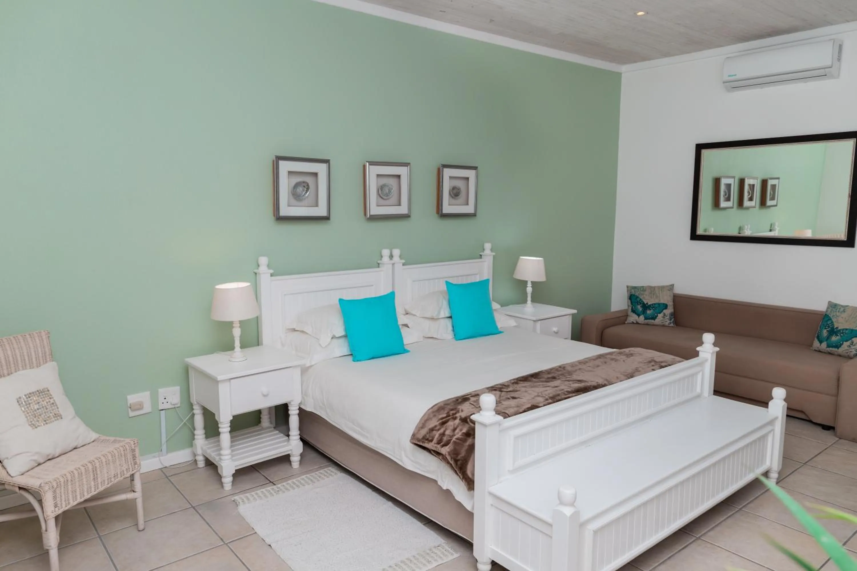 Bed in Paternoster Lodge