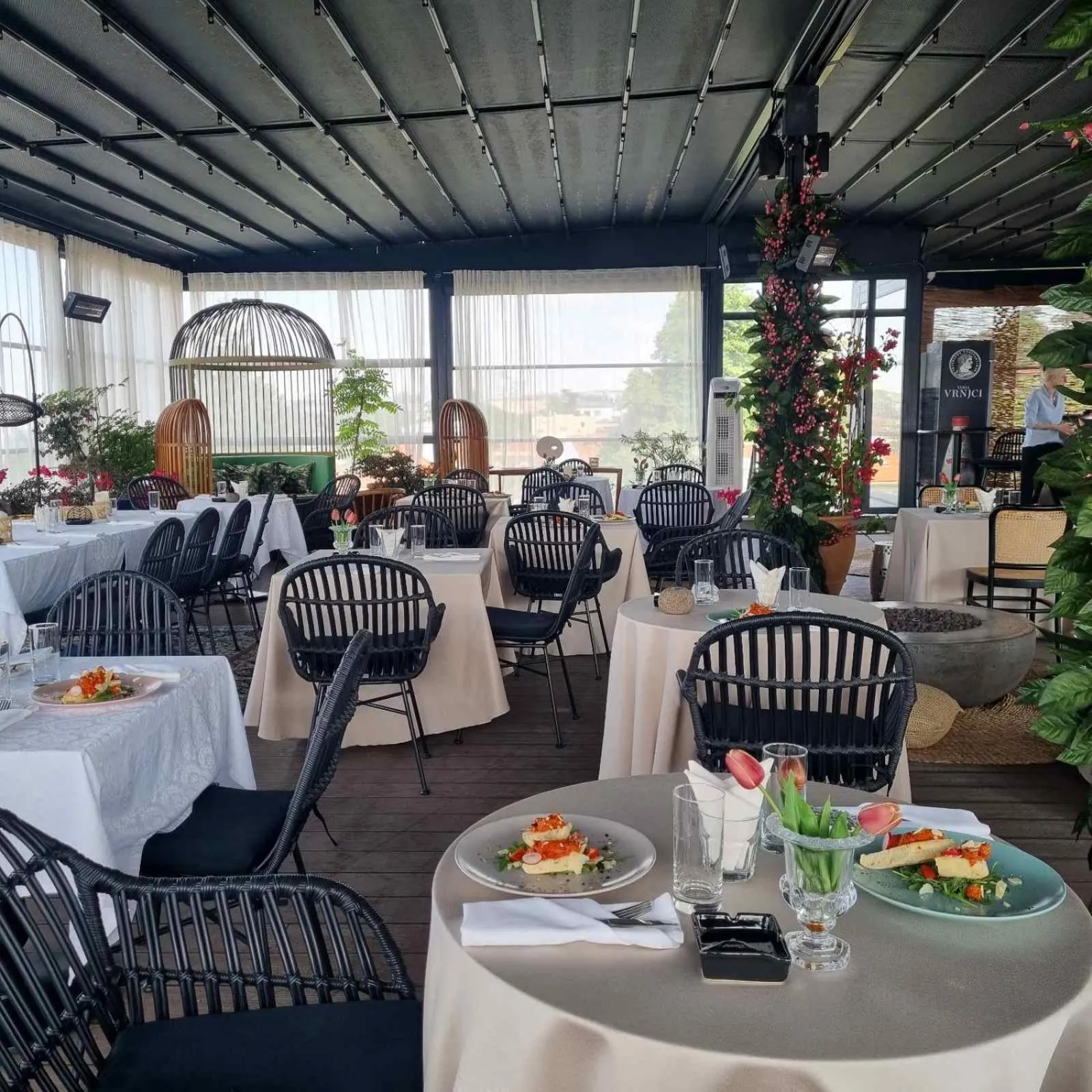 Restaurant/places to eat in The Babe Boutique Hotel