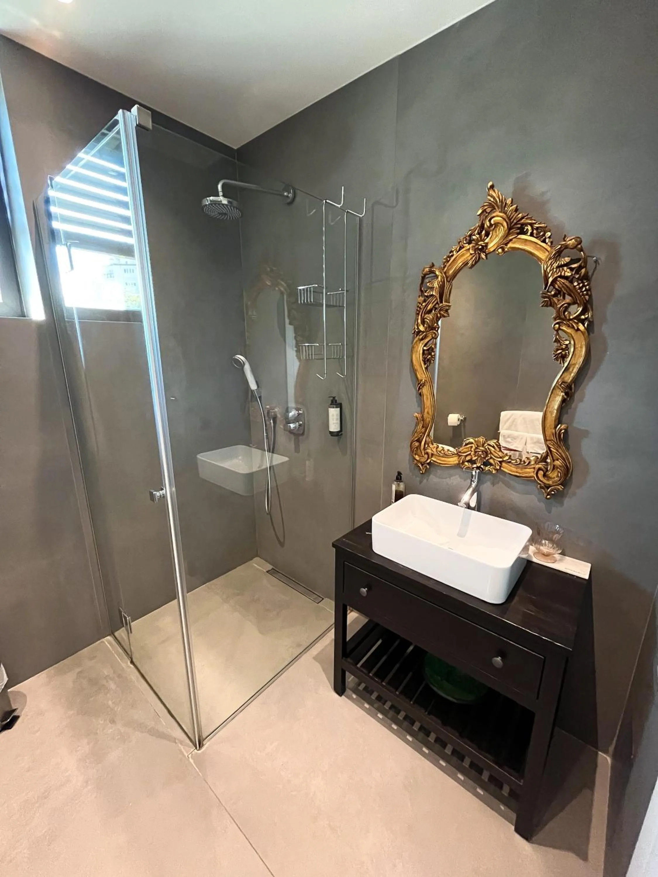 Bathroom in The Babe Boutique Hotel