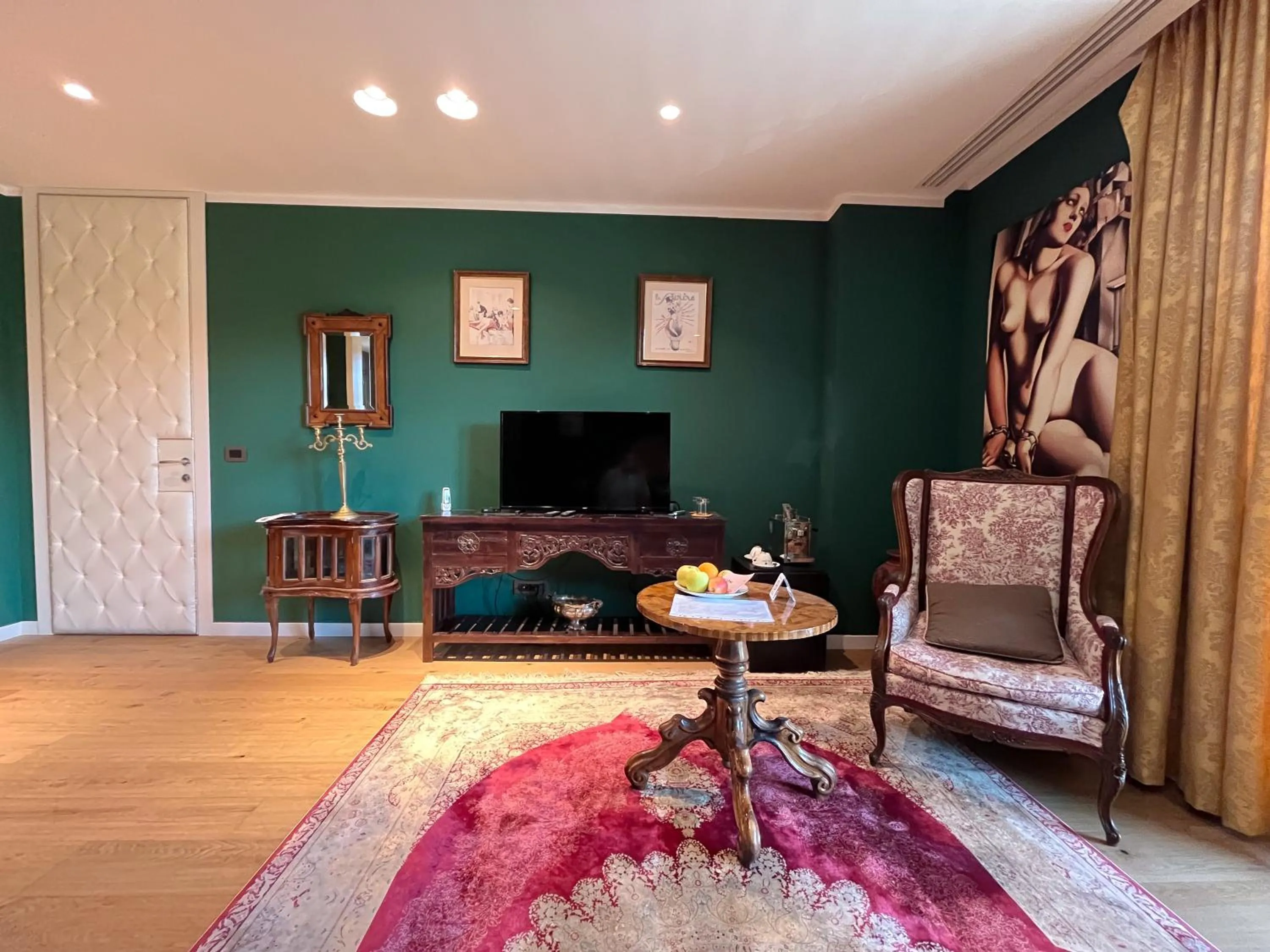 Living room in The Babe Boutique Hotel