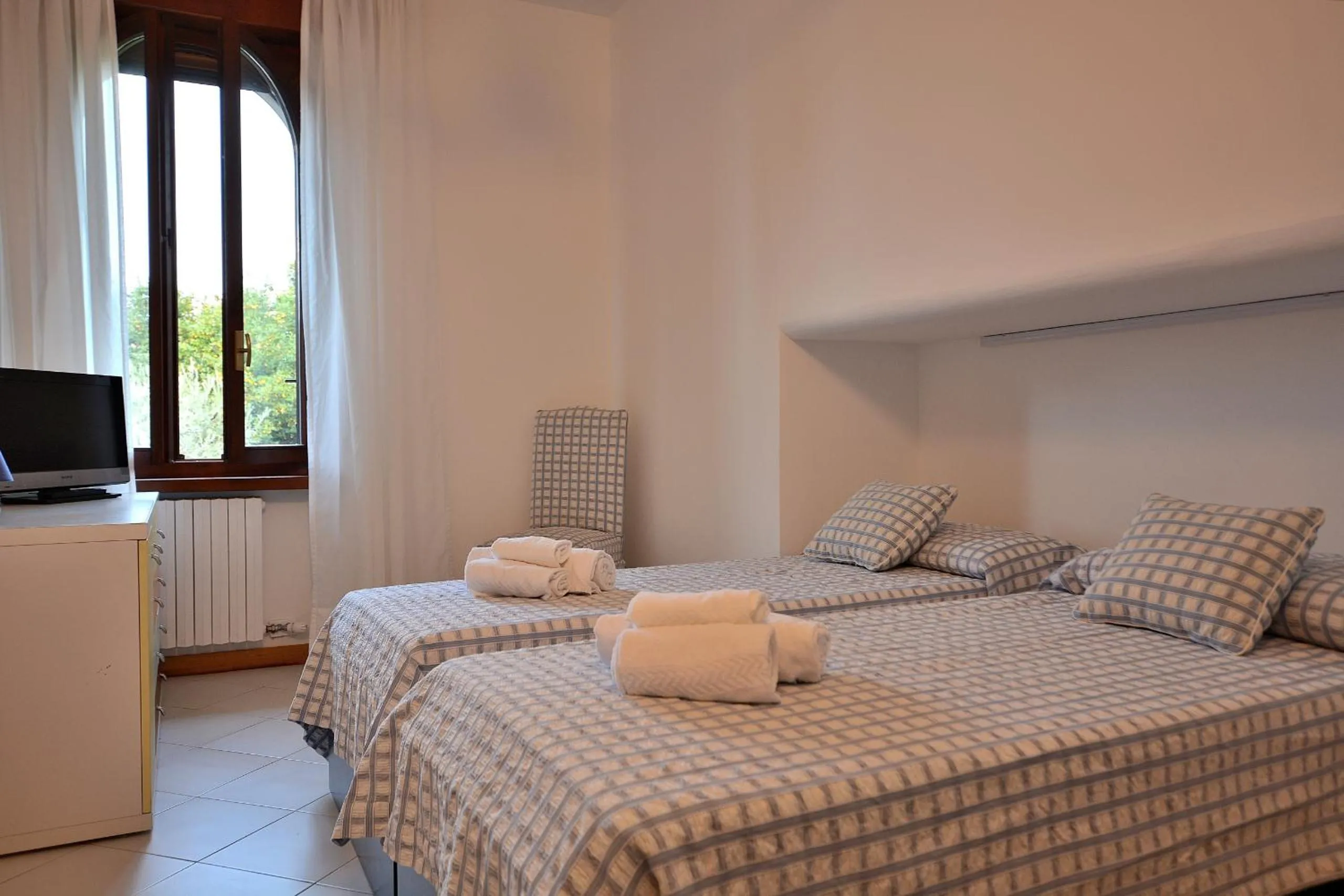 Other, Bed in Apartment Frader Otto With Lake View
