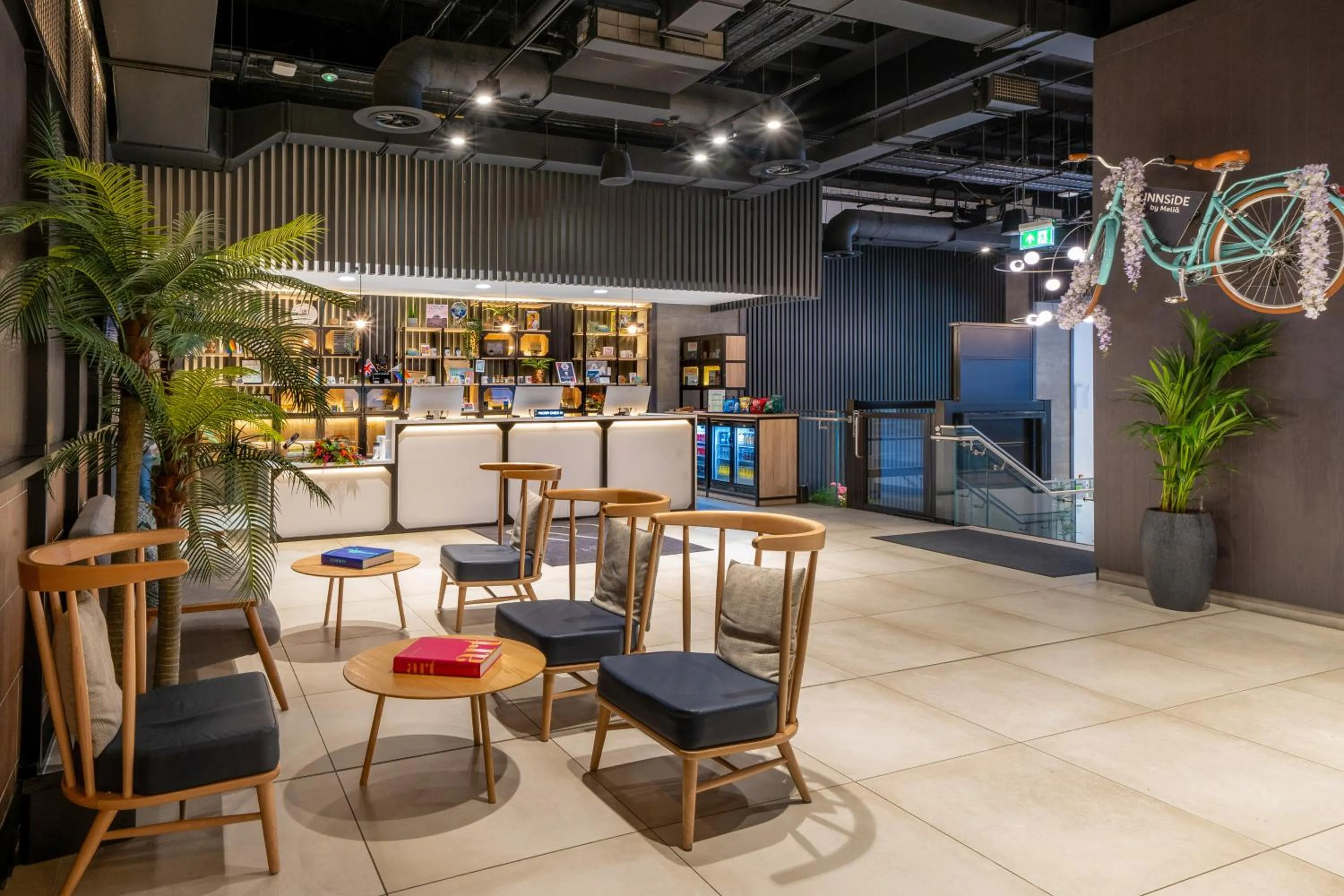 Lobby or reception in INNSiDE by Meliá Liverpool
