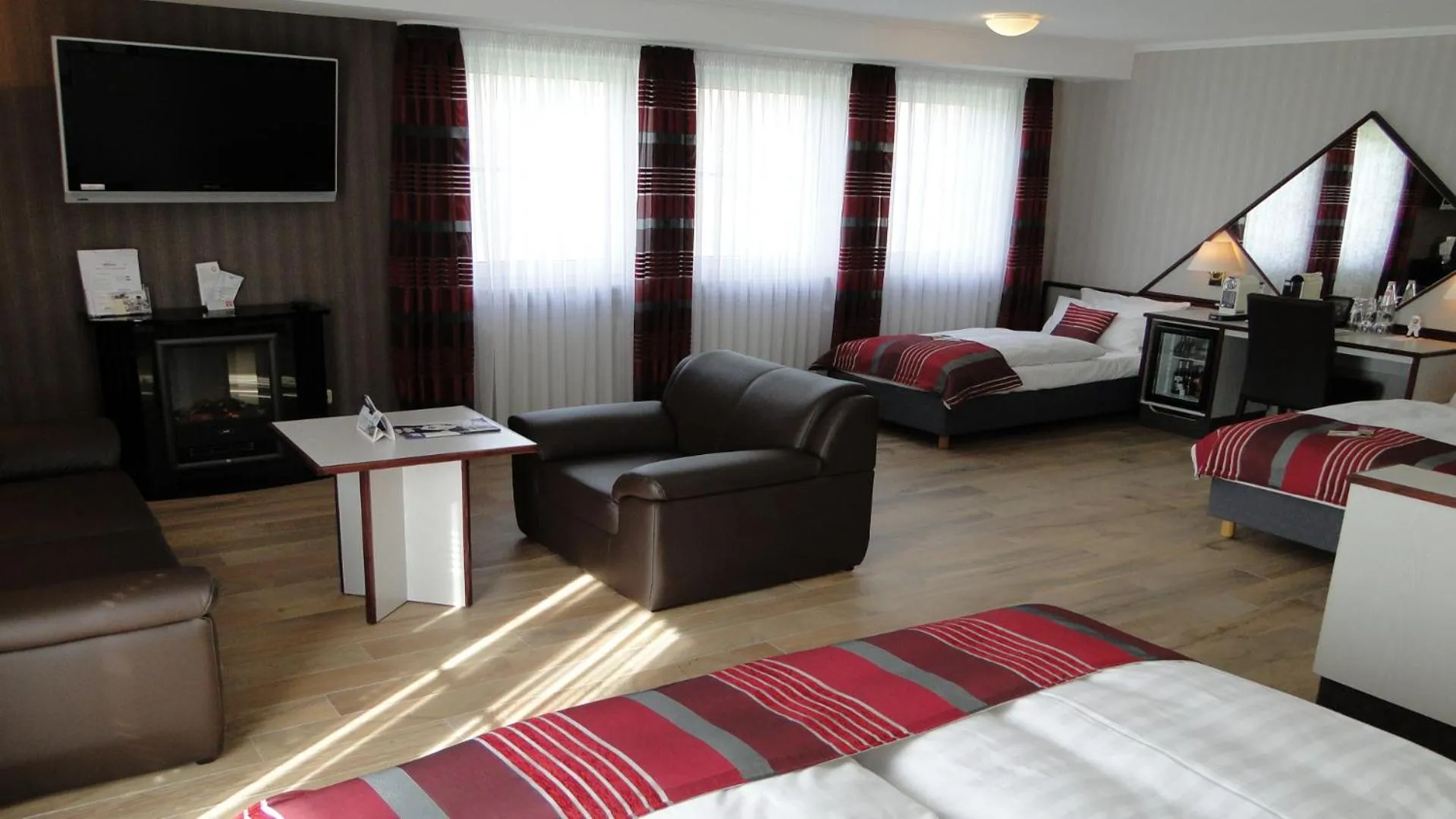 TV and multimedia, Bed in Hotel Rhöner Land Garni - Bed & Breakfast