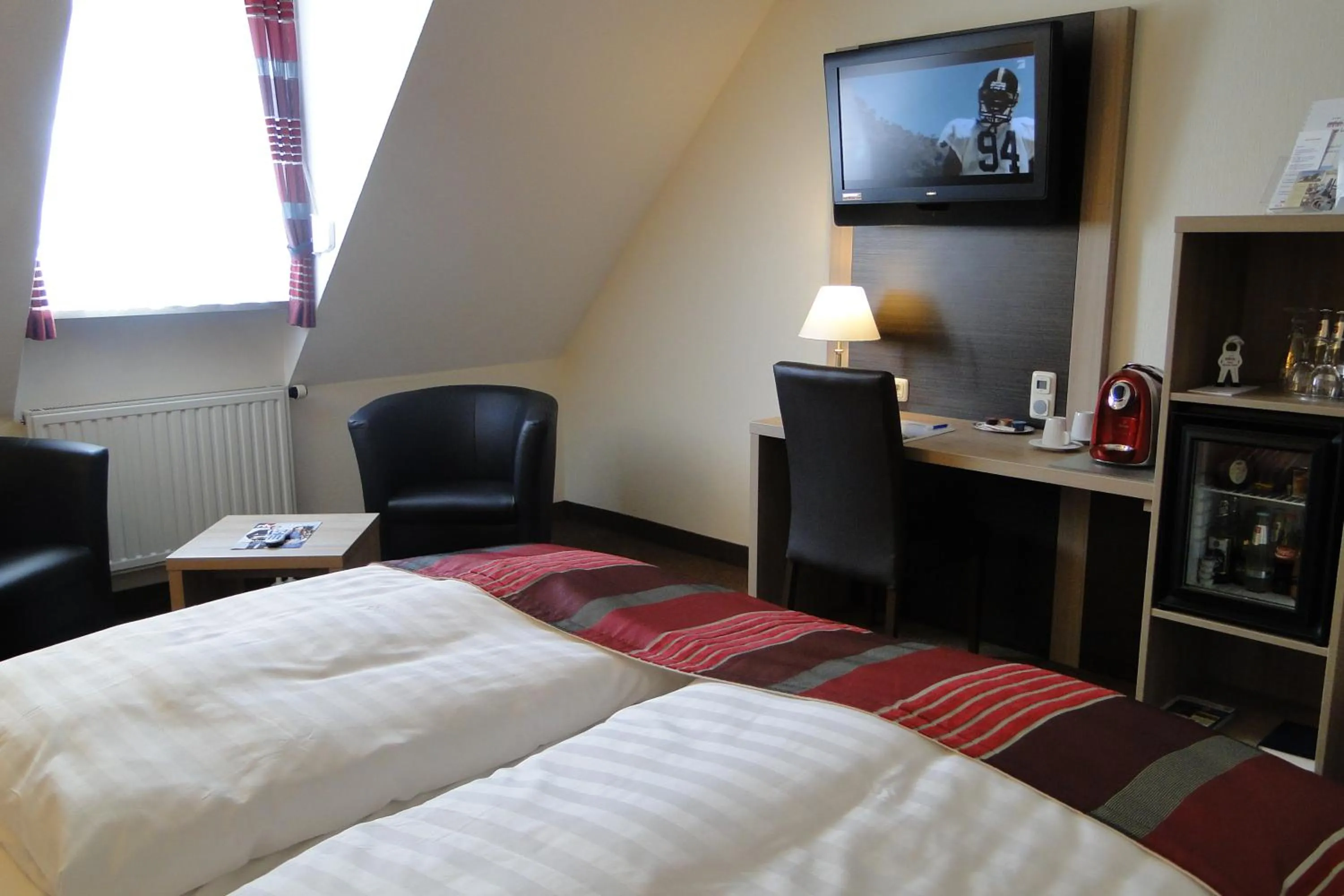TV and multimedia, Bed in Hotel Rhöner Land Garni - Bed & Breakfast