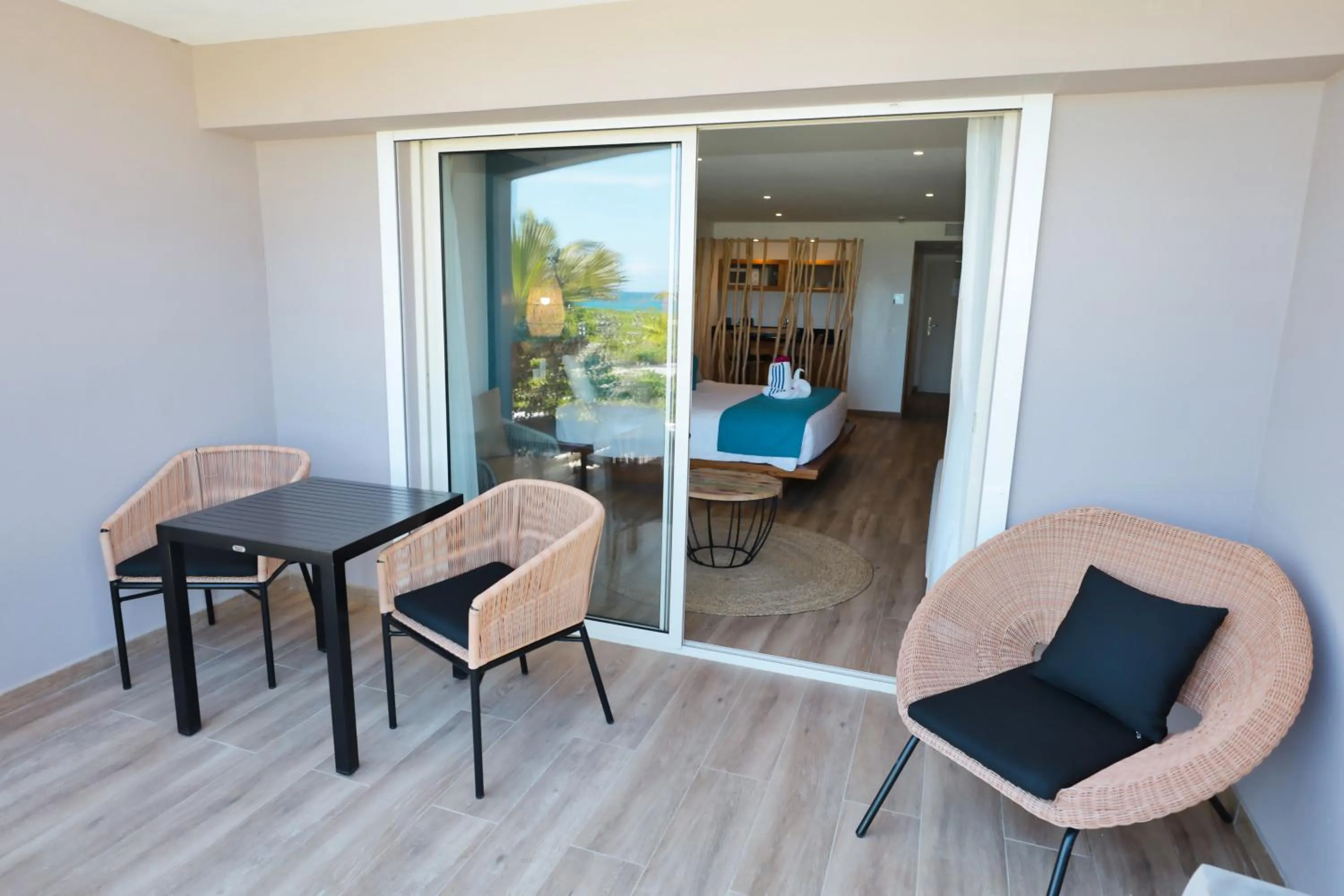 Balcony/Terrace in Orient Beach Hotel