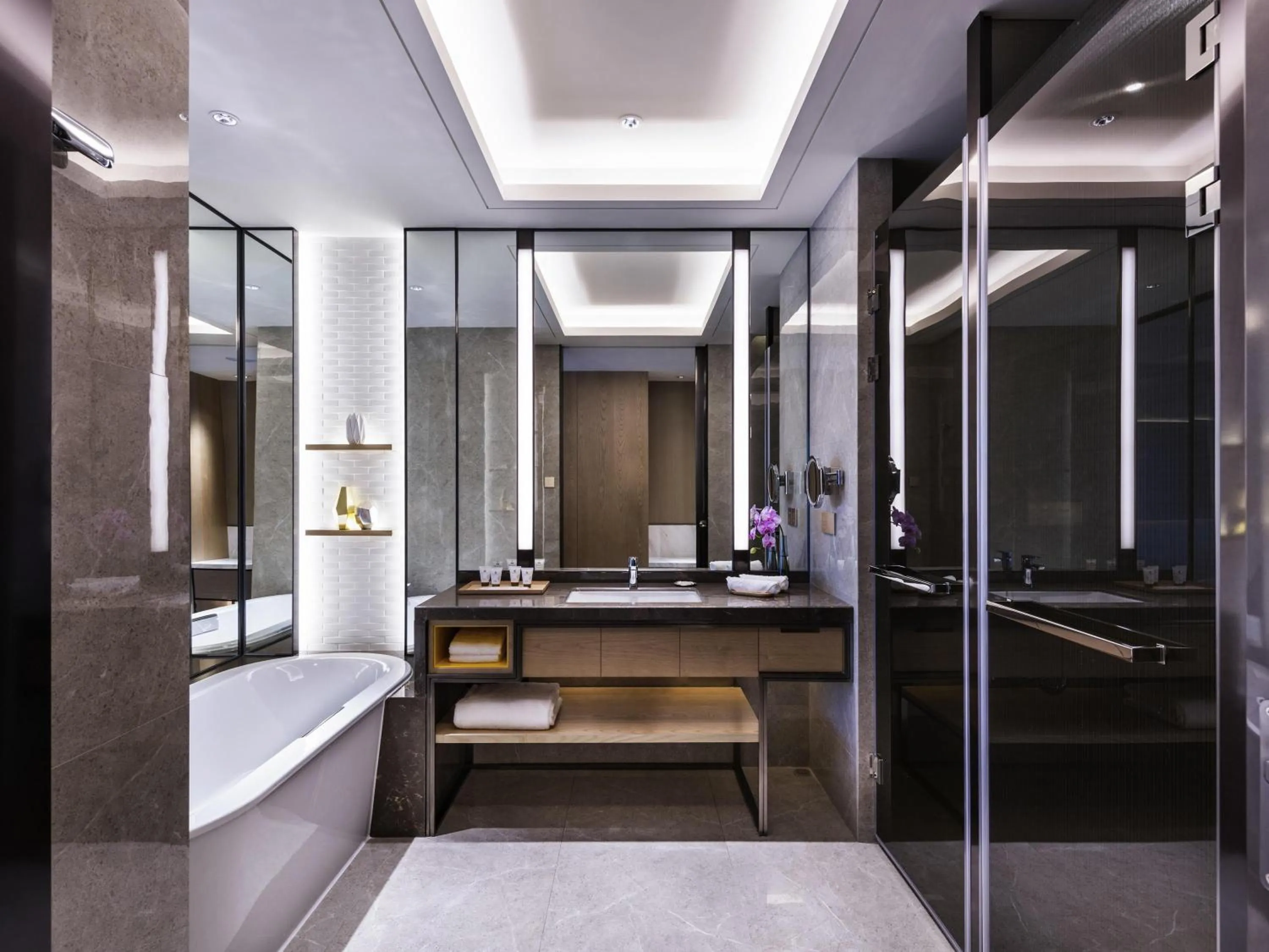 Bedroom in Grand Mercure Shanghai Lingang