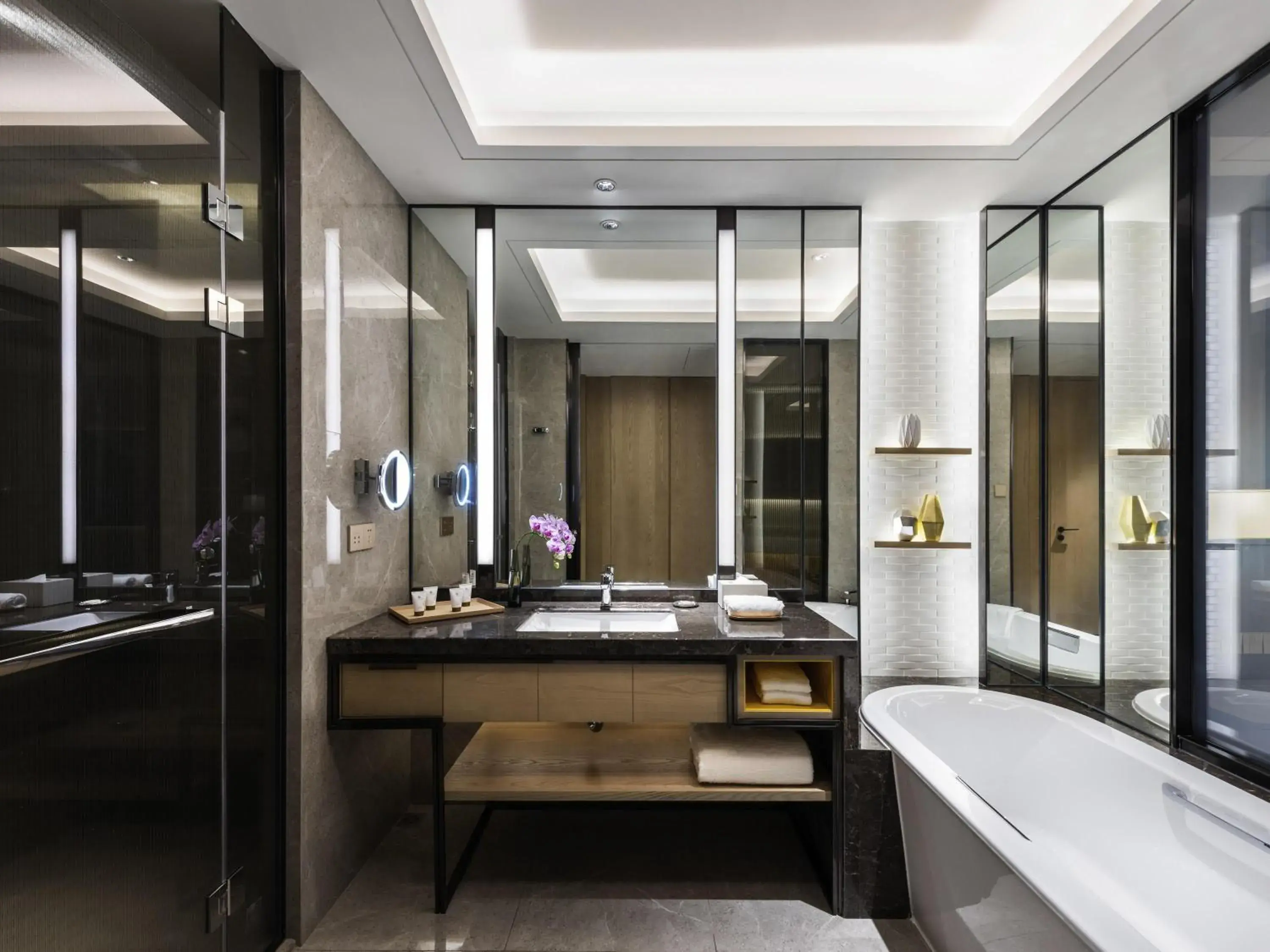 Bedroom in Grand Mercure Shanghai Lingang Bedroom in Grand Mercure Shanghai Lingang