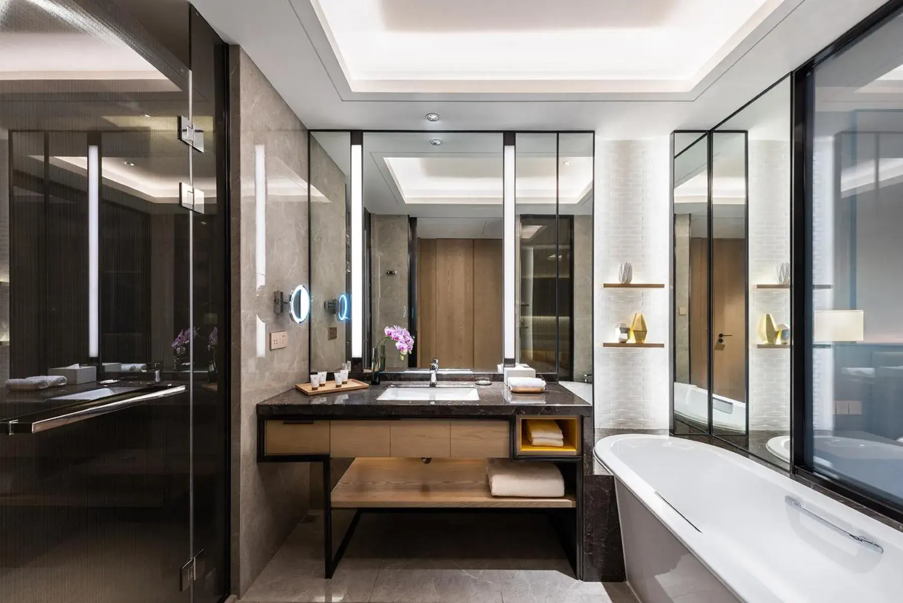 Bathroom in Grand Mercure Shanghai Lingang Bathroom in Grand Mercure Shanghai Lingang