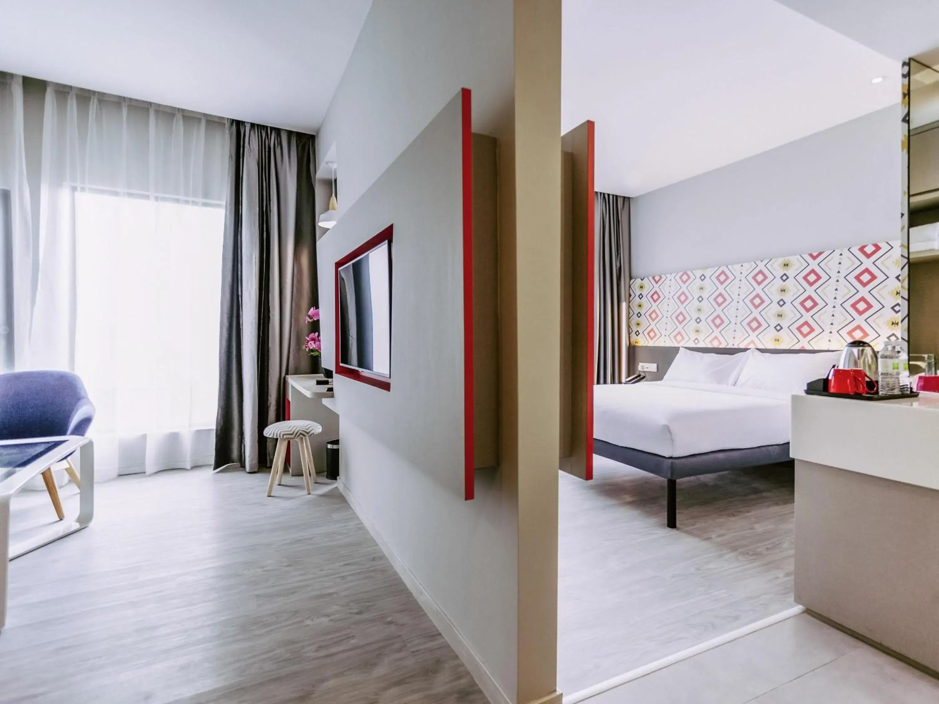 Deluxe Suite with One Double Bed in ibis Styles Kota Bharu Deluxe Suite with One Double Bed in ibis Styles Kota Bharu