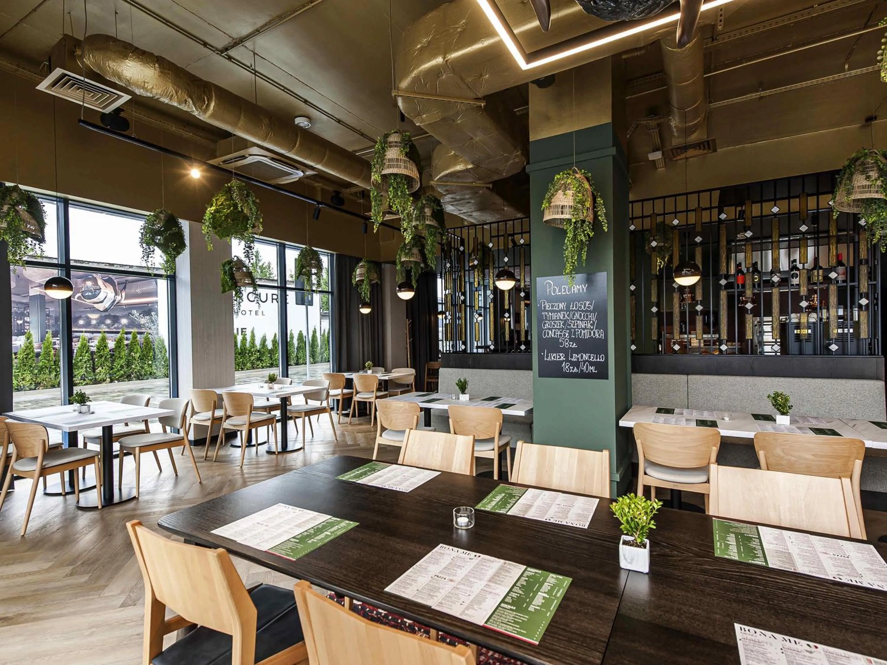 Lounge or bar in Mercure Bialystok