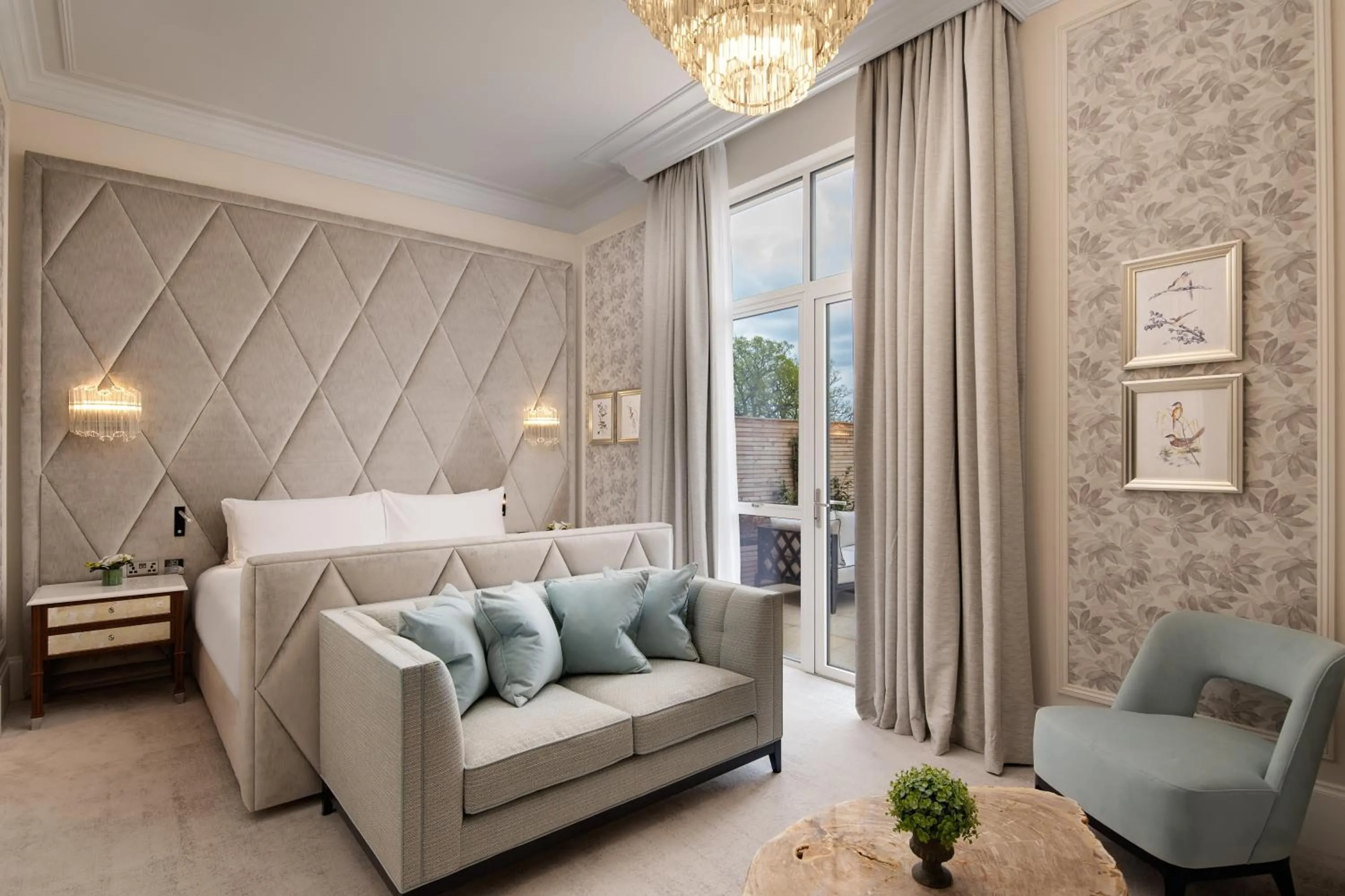 Bedroom, Bed in Fairmont Windsor Park