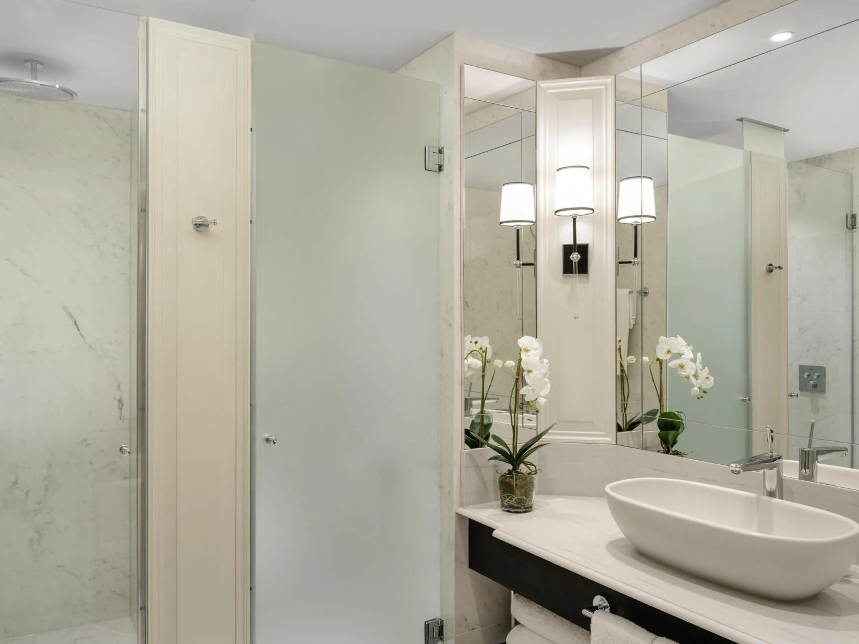 Bedroom in Fairmont Windsor Park