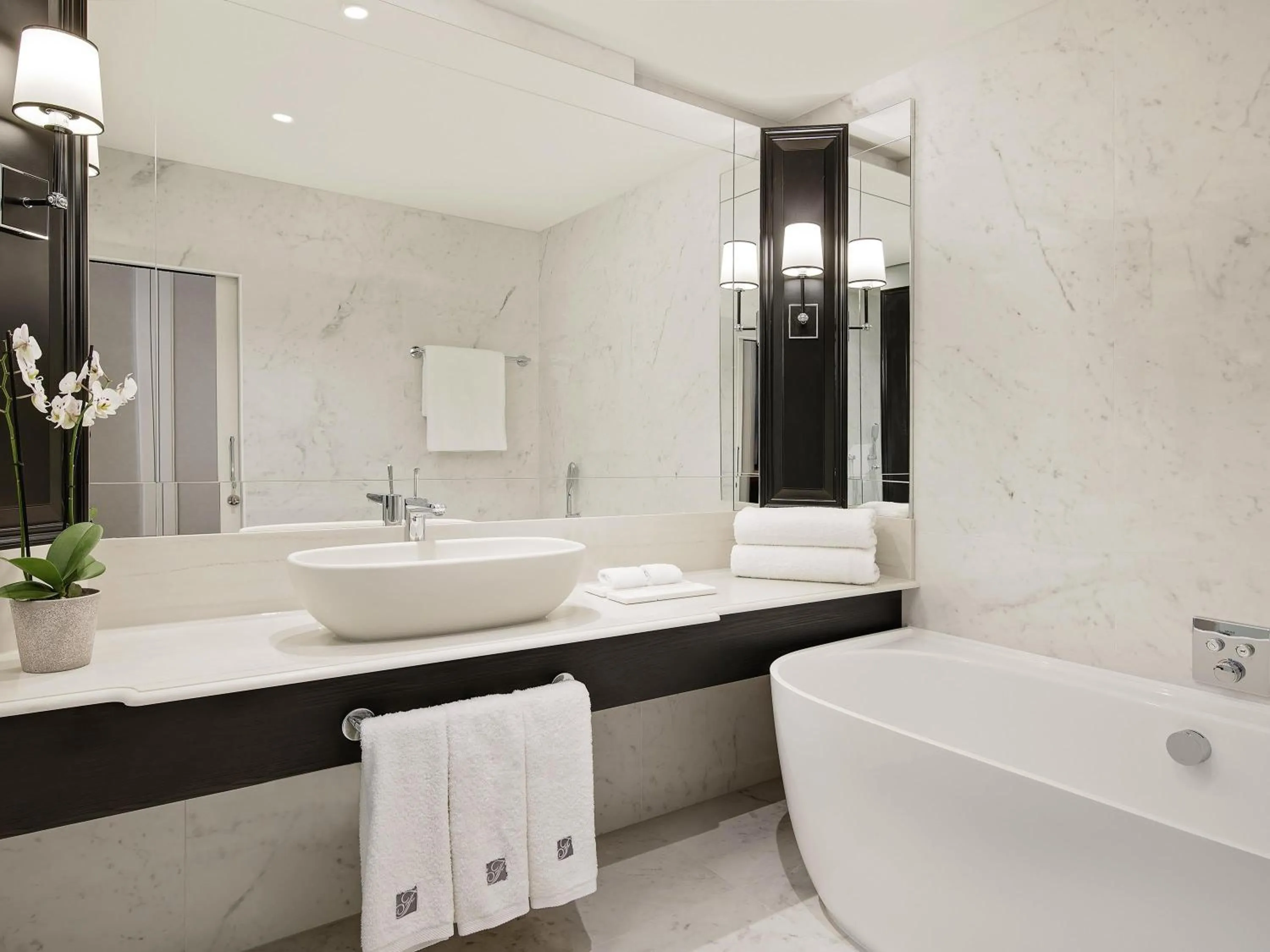 Bedroom in Fairmont Windsor Park