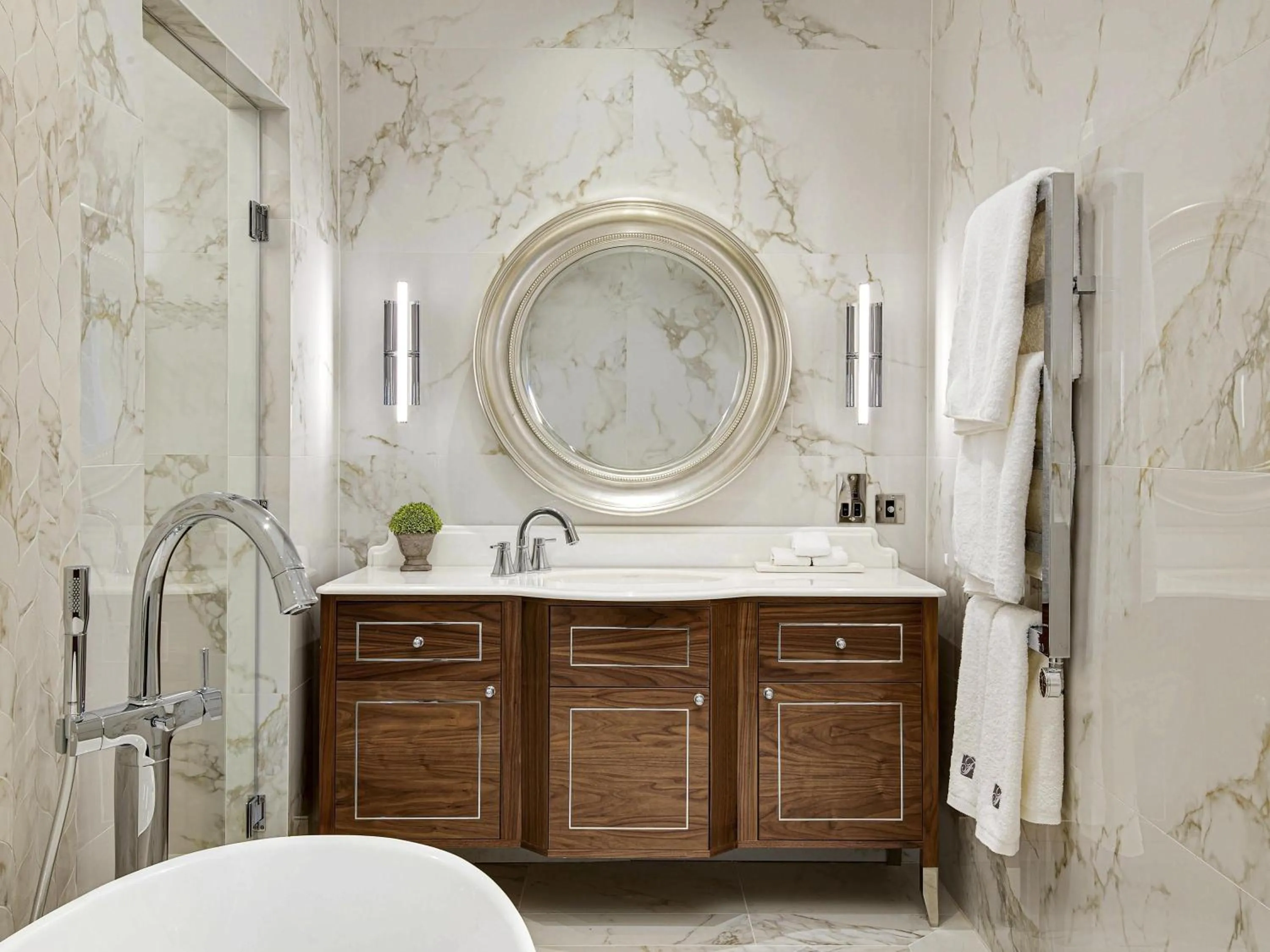 Bedroom in Fairmont Windsor Park